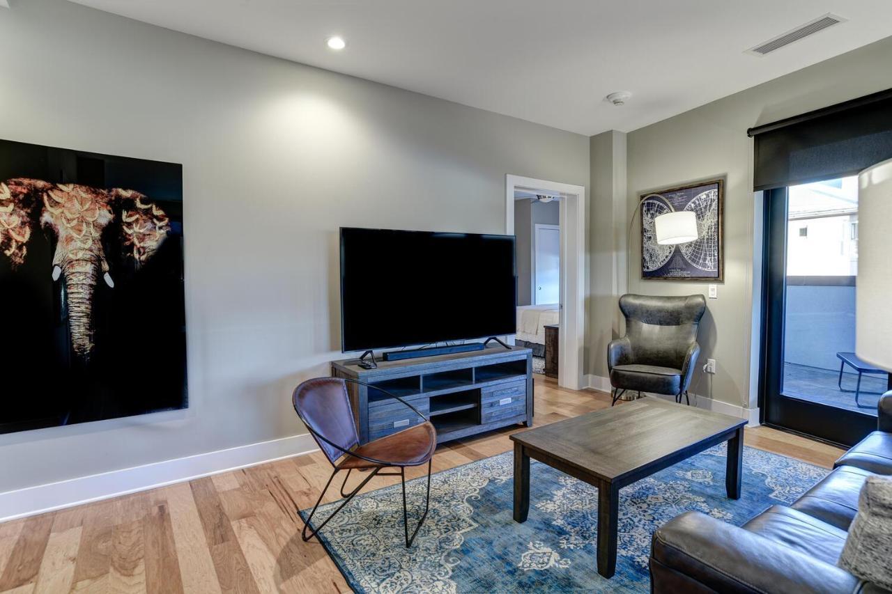145 Biltmore Avenue 541b0e Holiday home