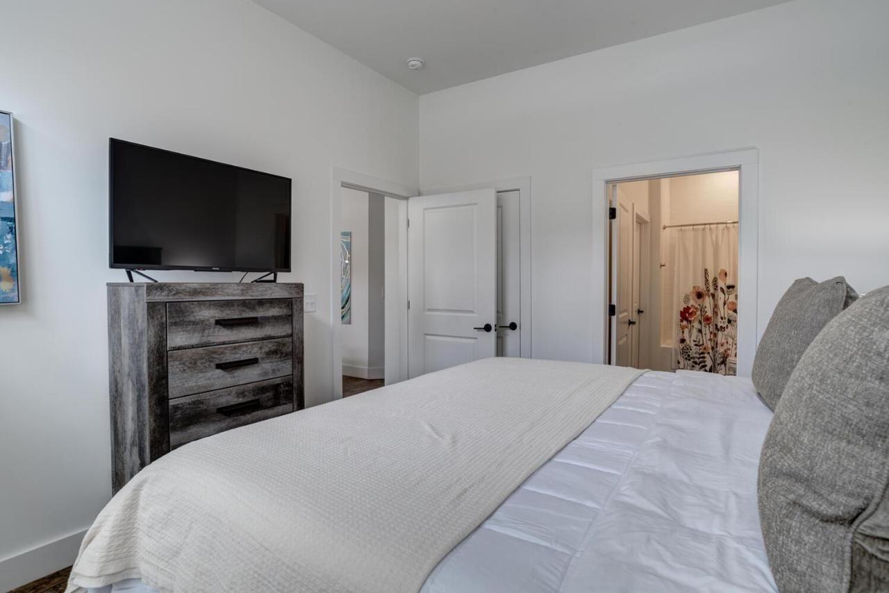 55 South Market 215 Holiday home Asheville
