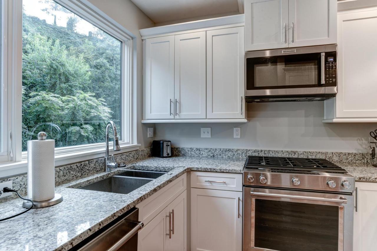 Short Coxe Avenue Townhome 235 Holiday home