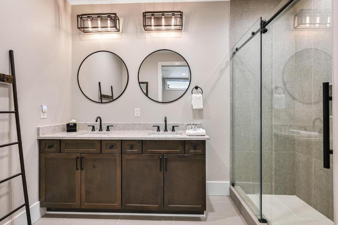 Phenomenal 2 Bedroom 2 And A Half Bathroom Downtown