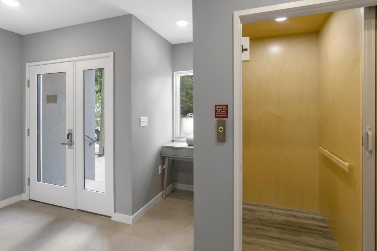 Holiday home South Slope Townhome With Private Elevator Unit 102 *
