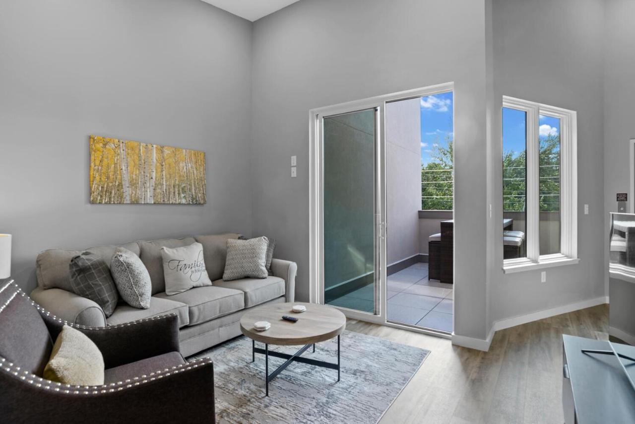South Slope Townhome With Private Elevator Unit 102