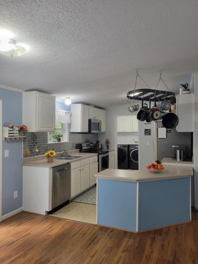 Cozy West Home: Downtown & Biltmore Proximity Asheville