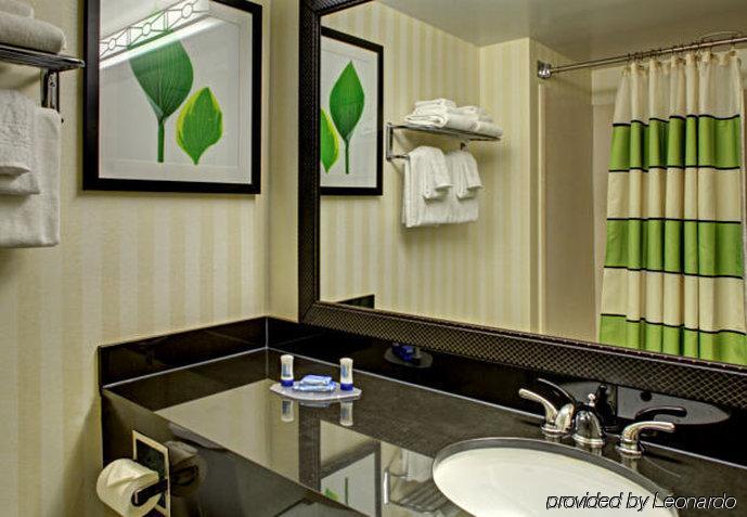 Hotel Fairfield By Marriott & Outlets Asheville