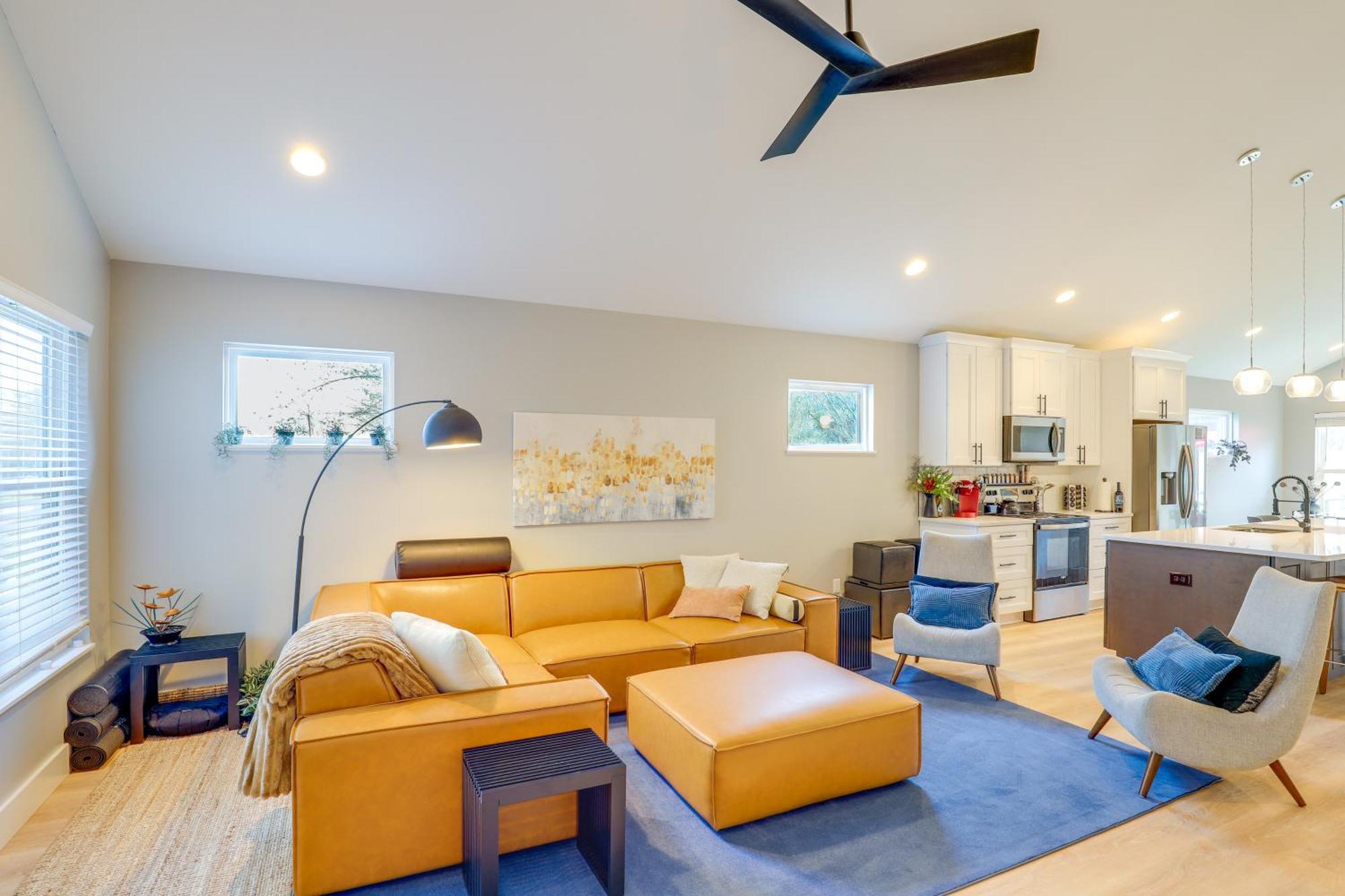 Chic Spacious Avl Oasis With Hot Tub And Fire Pit