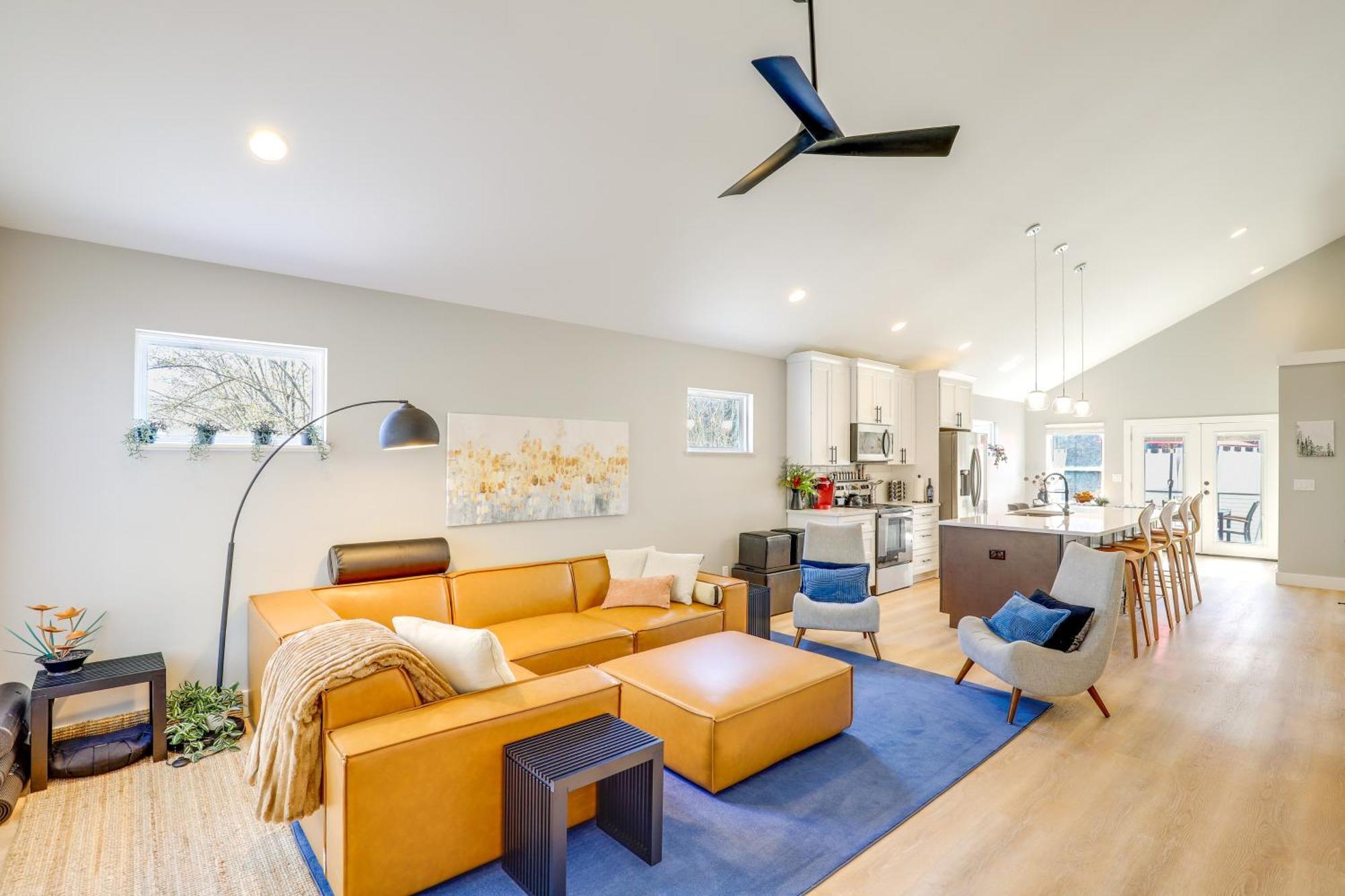 Chic Spacious Avl Oasis With Hot Tub And Fire Pit * Asheville