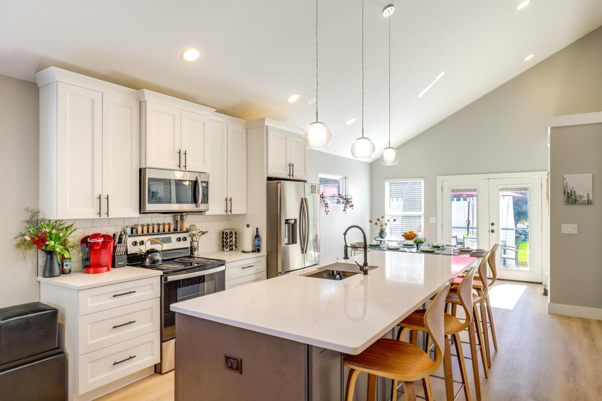 Chic Spacious Avl Oasis With Hot Tub And Fire Pit Holiday home *
