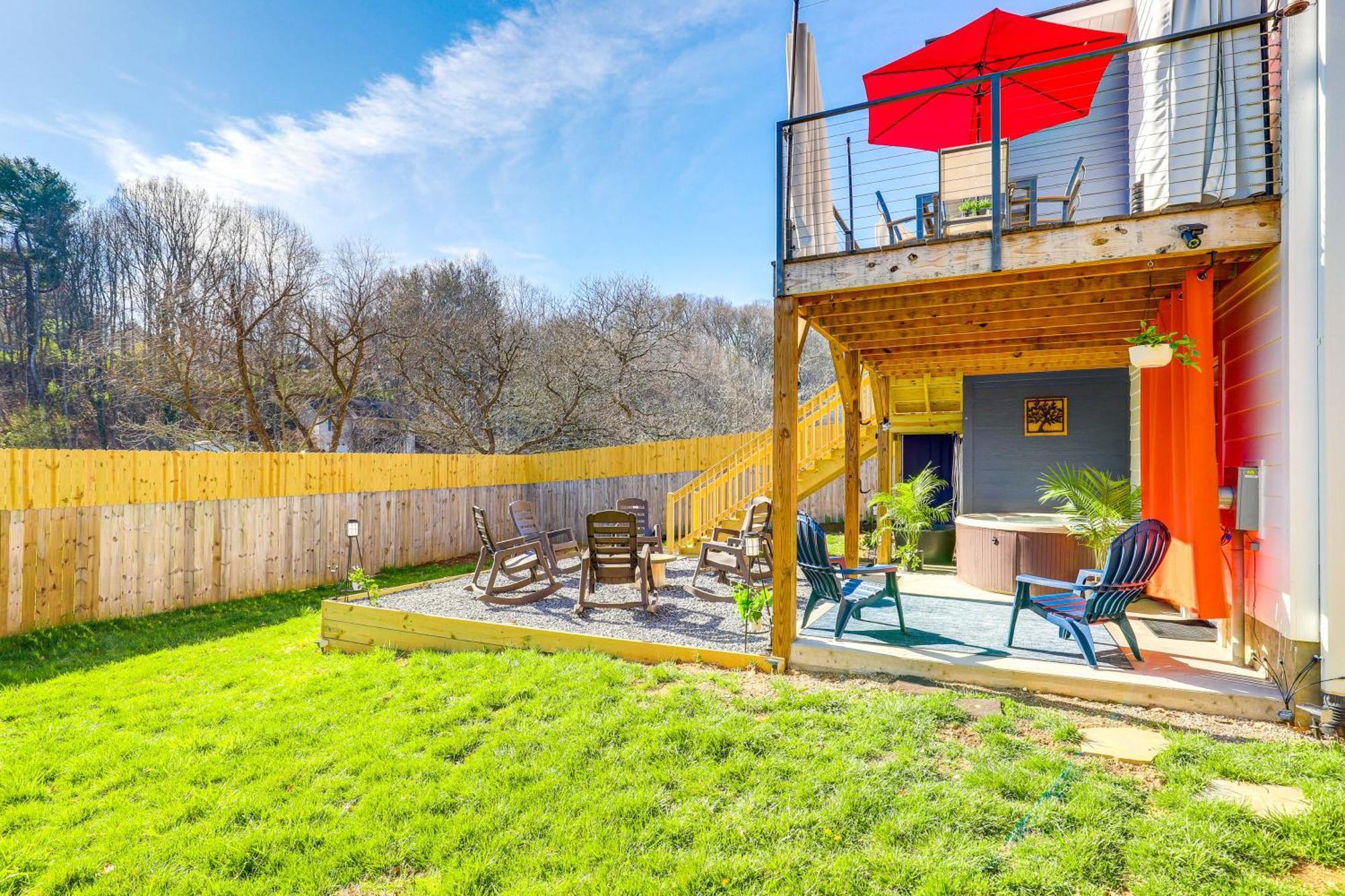 Chic Spacious Avl Oasis With Hot Tub And Fire Pit Holiday home *
