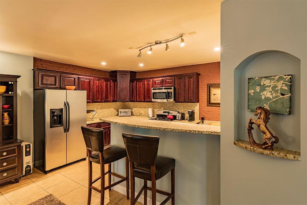 Bed & Breakfast Cedar Crest 3*
