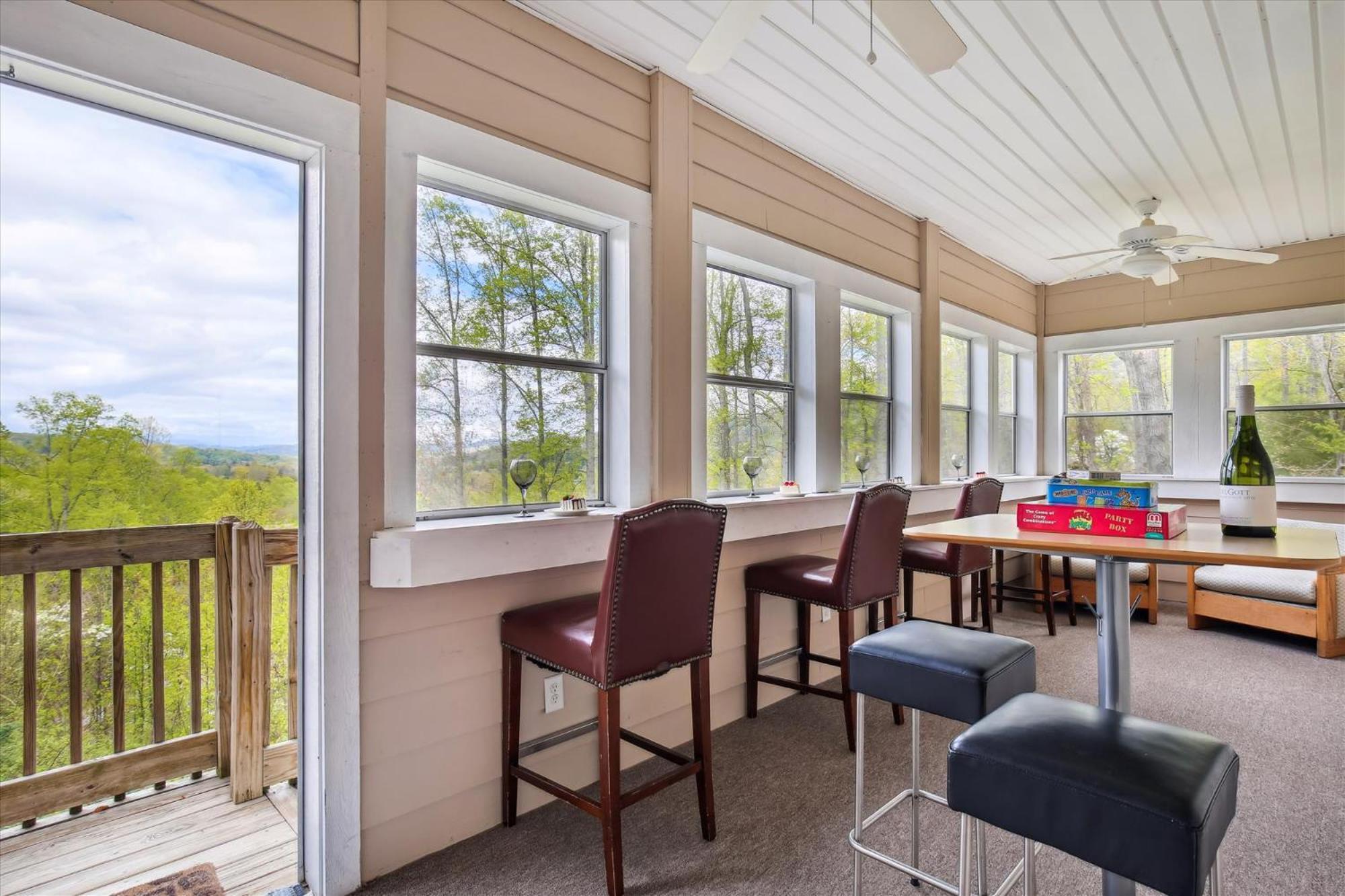 Tourism Is Back In Asheville, See Listing Info Holiday home *