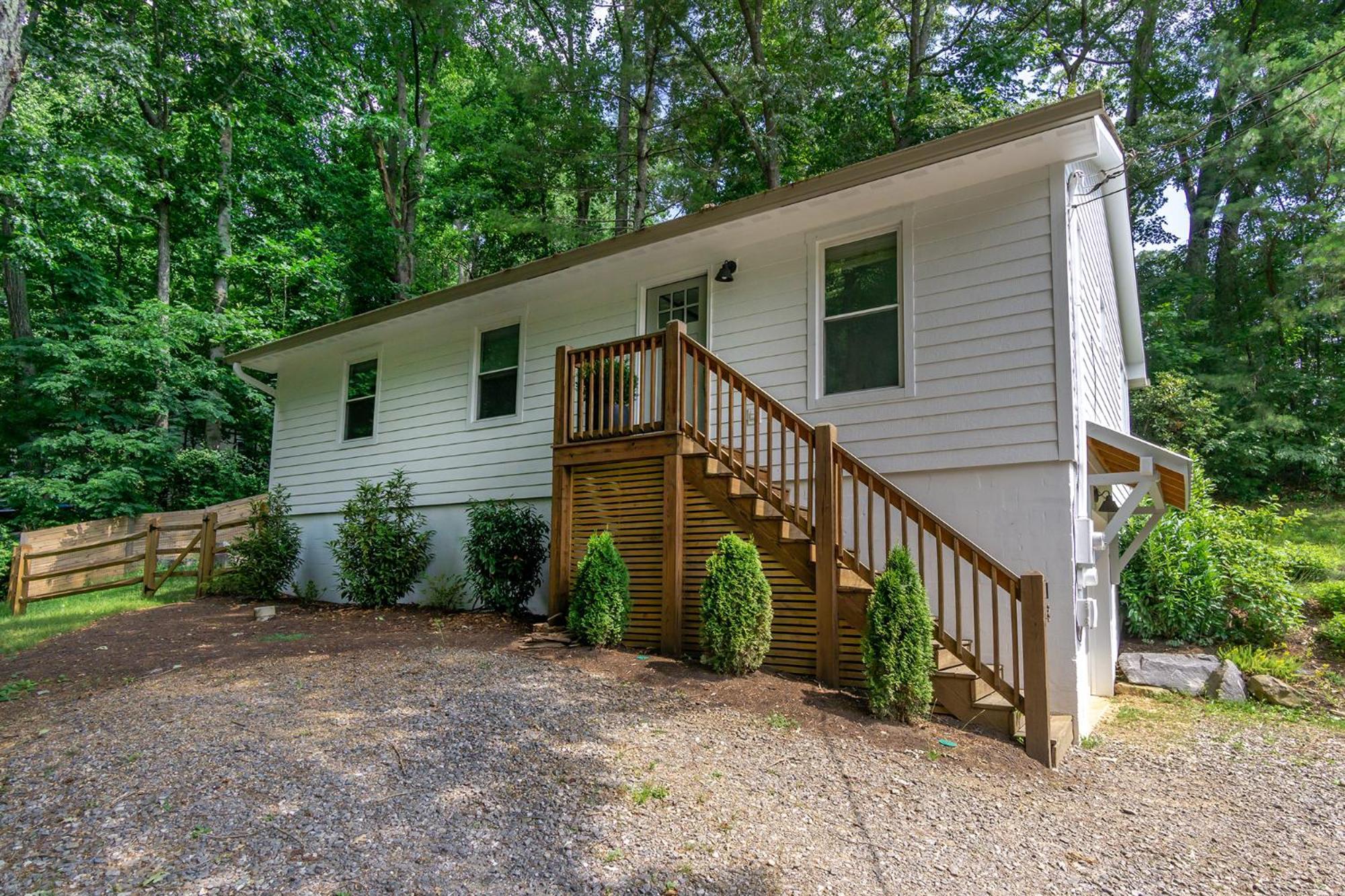 Holiday home Cottontail Pet-friendly, Fire Pit & 10 Min. To Downtown Avl! Asheville