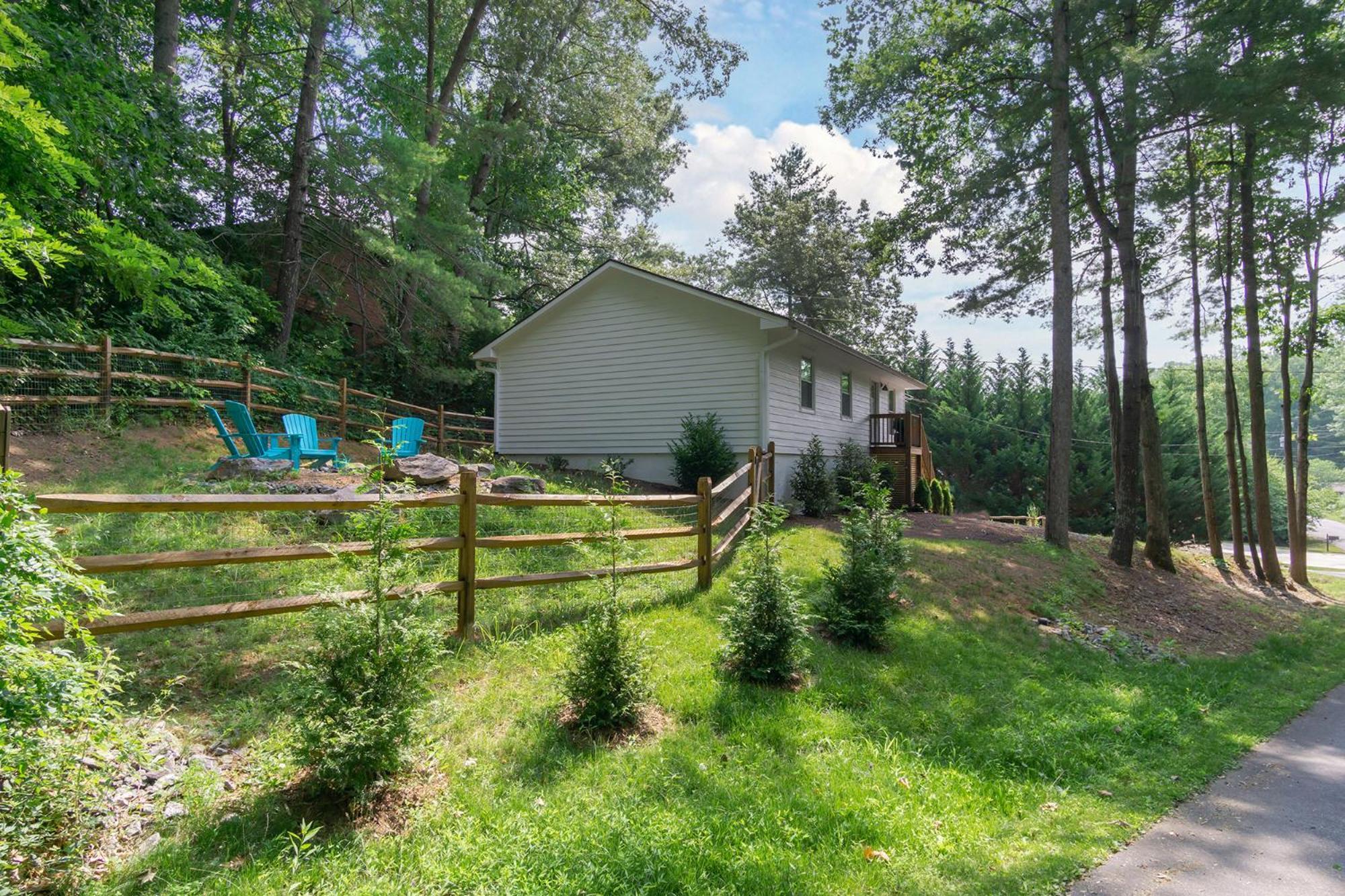 Holiday home Cottontail Pet-friendly, Fire Pit & 10 Min. To Downtown Avl! Asheville