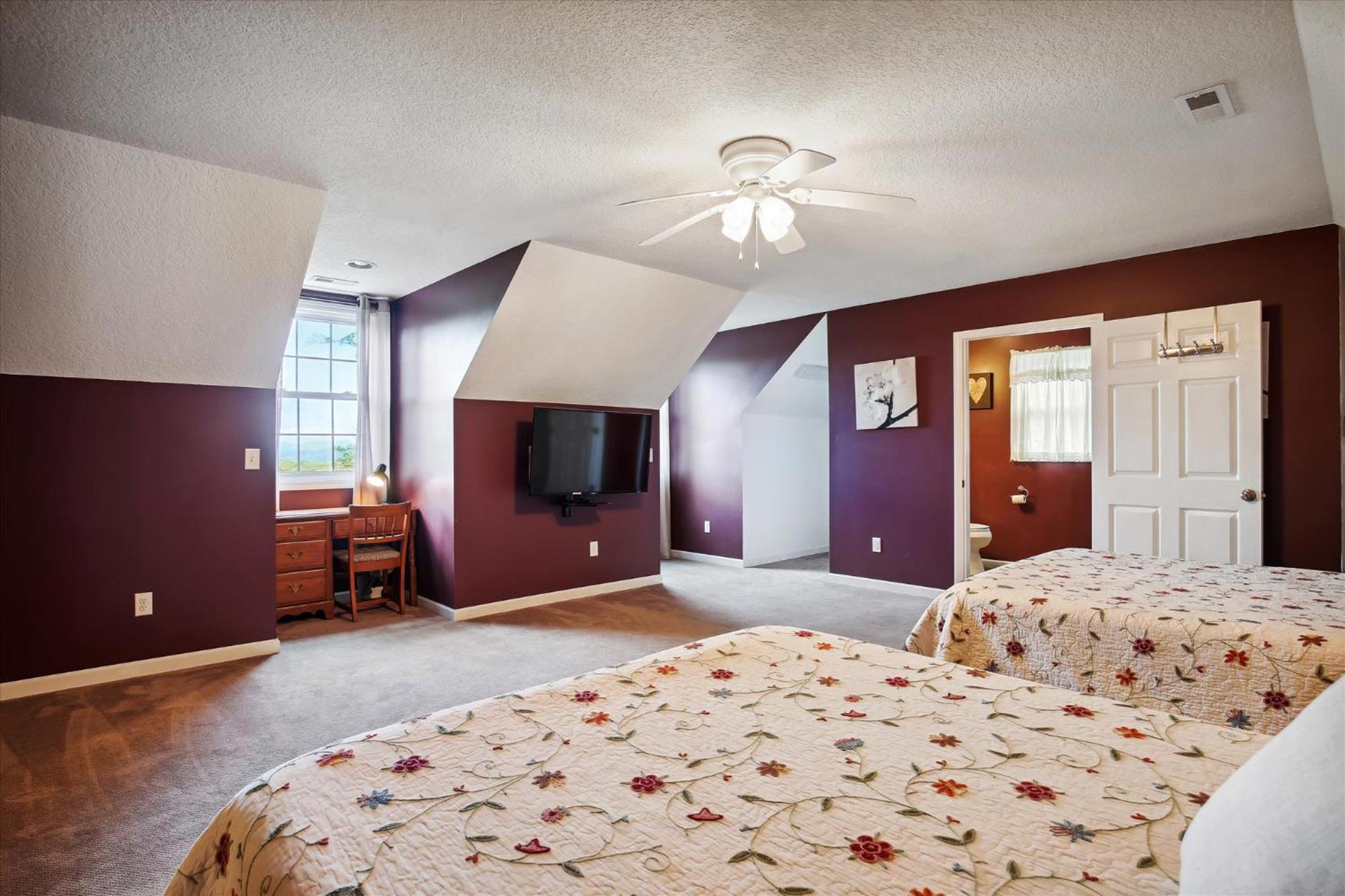 Tourism Is Back In Asheville, See Listing Info Holiday home *