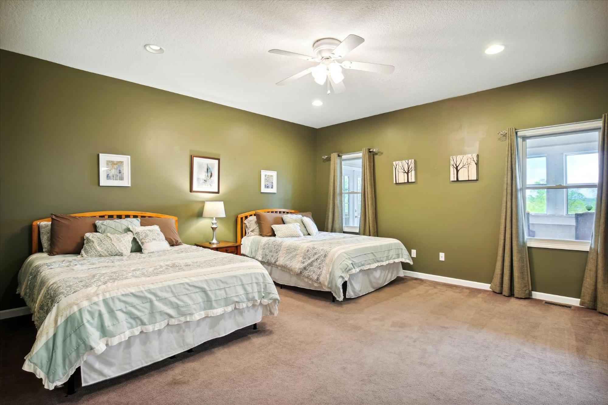 Holiday home Tourism Is Back In Asheville, See Listing Info *