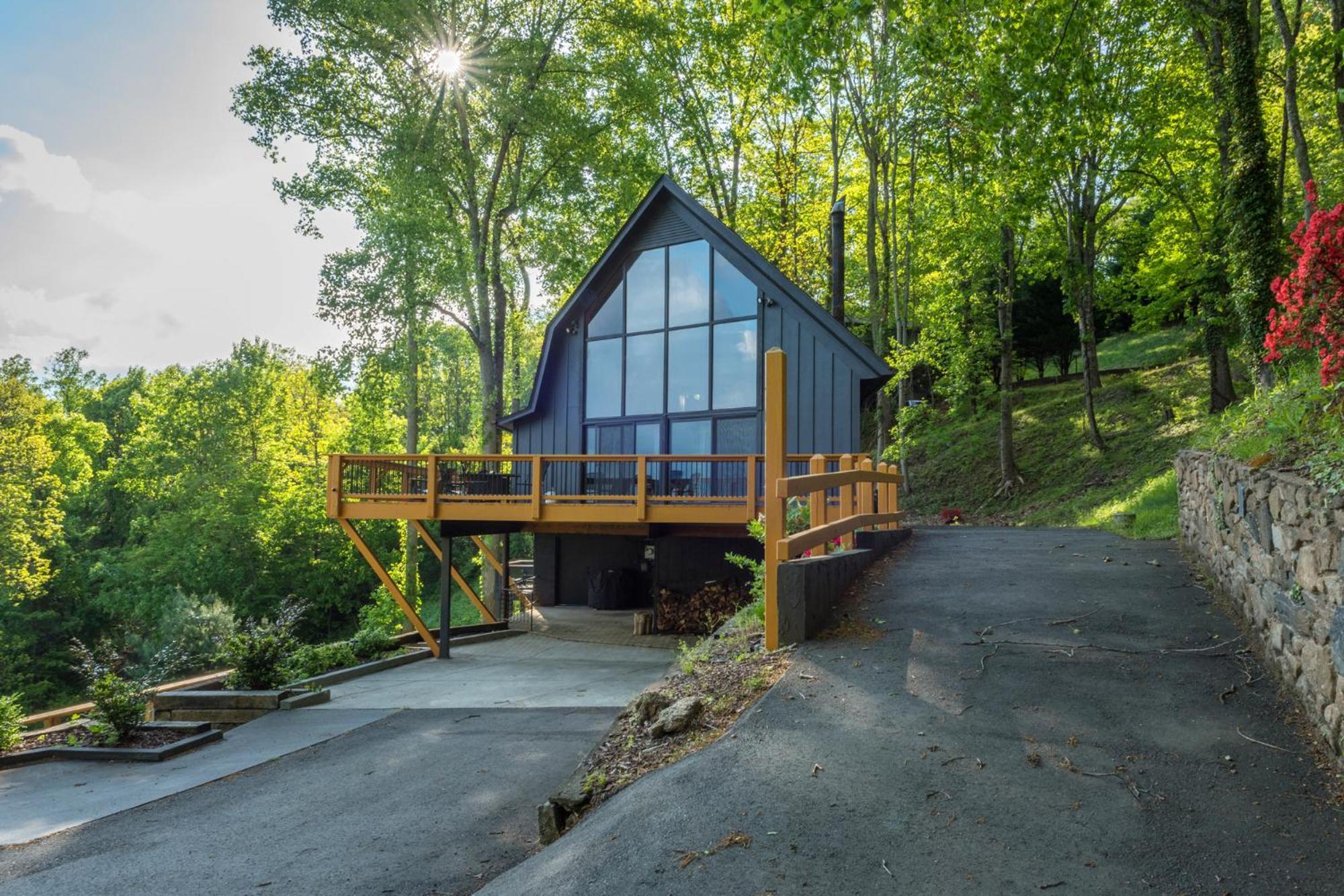 Hudson's Peak On Leisure Mountain *