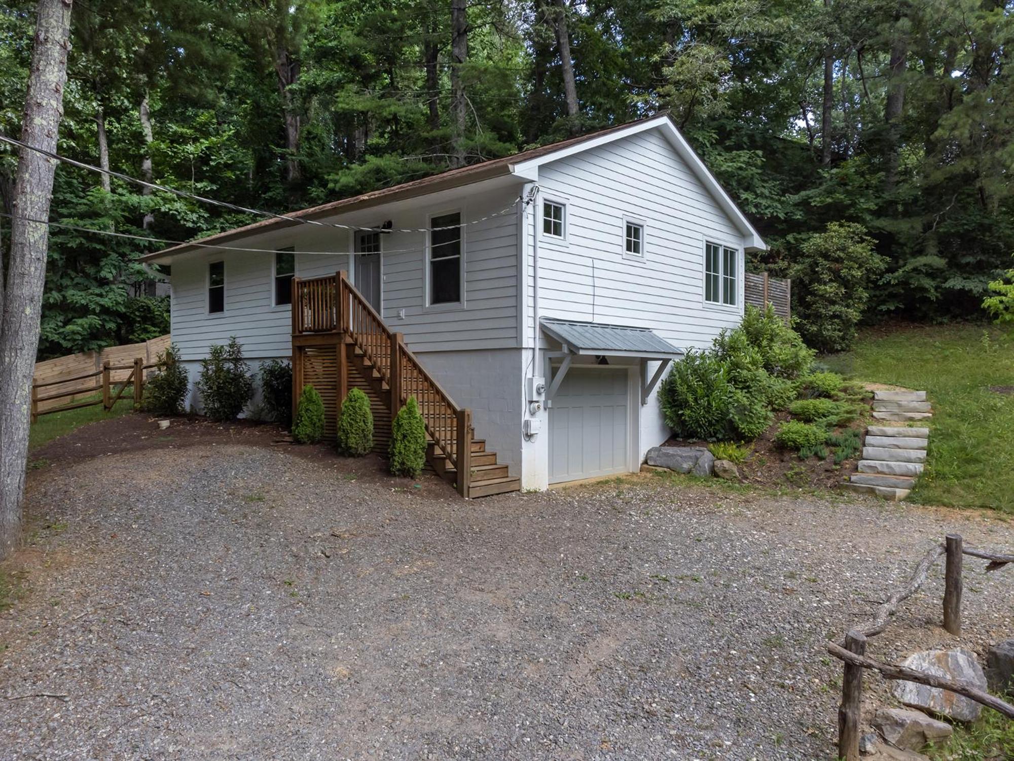 Cottontail Pet-friendly, Fire Pit & 10 Min. To Downtown Avl! Asheville
