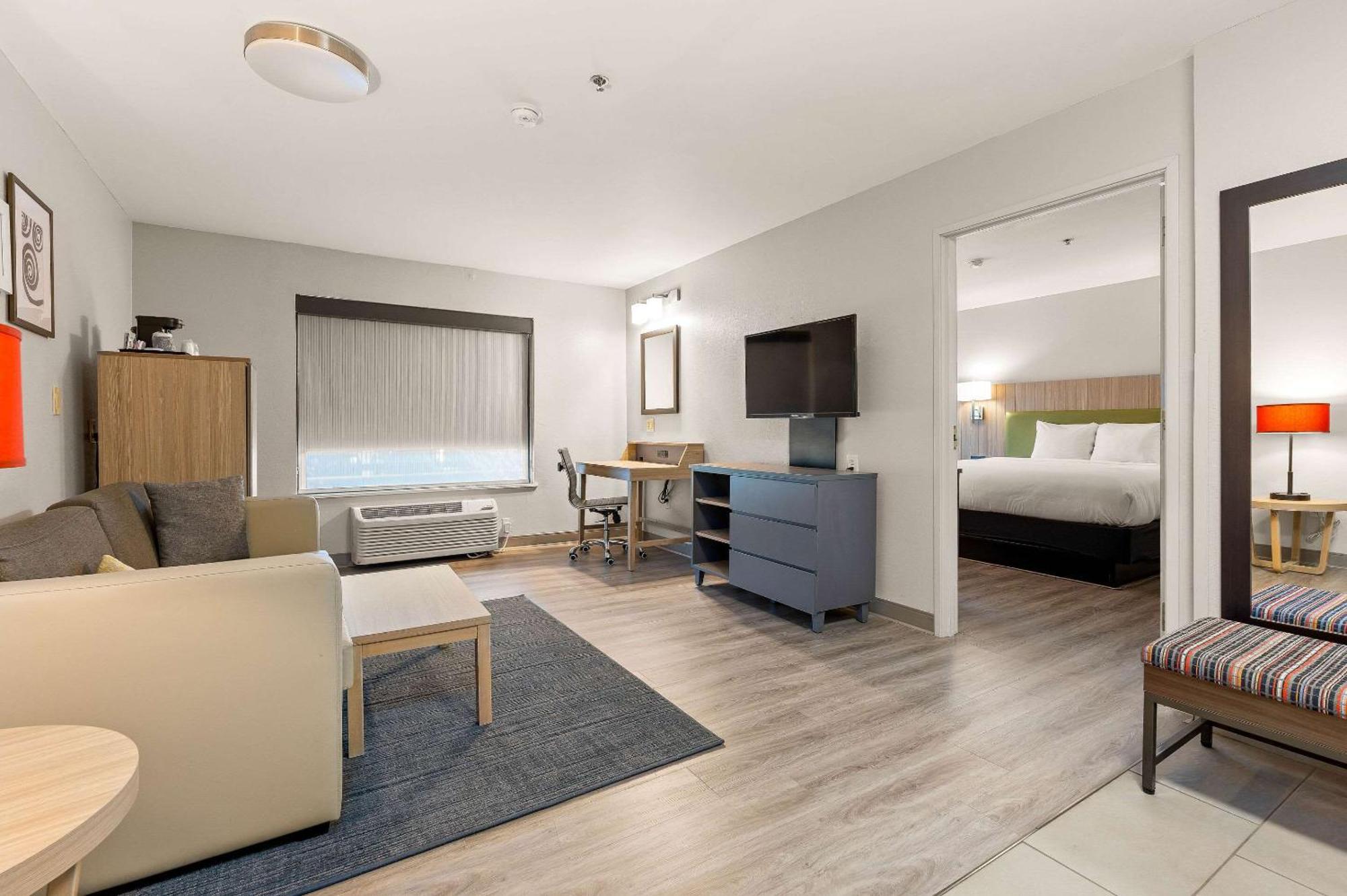 Country & By Radisson, At Outlet Mall, Nc 3* Asheville