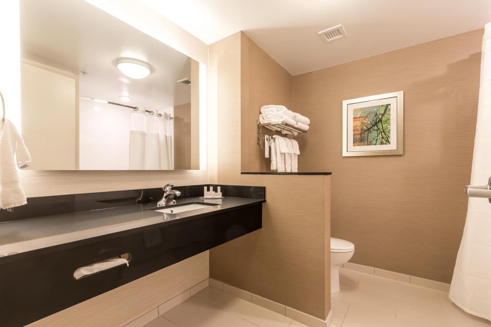 Fairfield & By Marriott Tunnel Road 3*