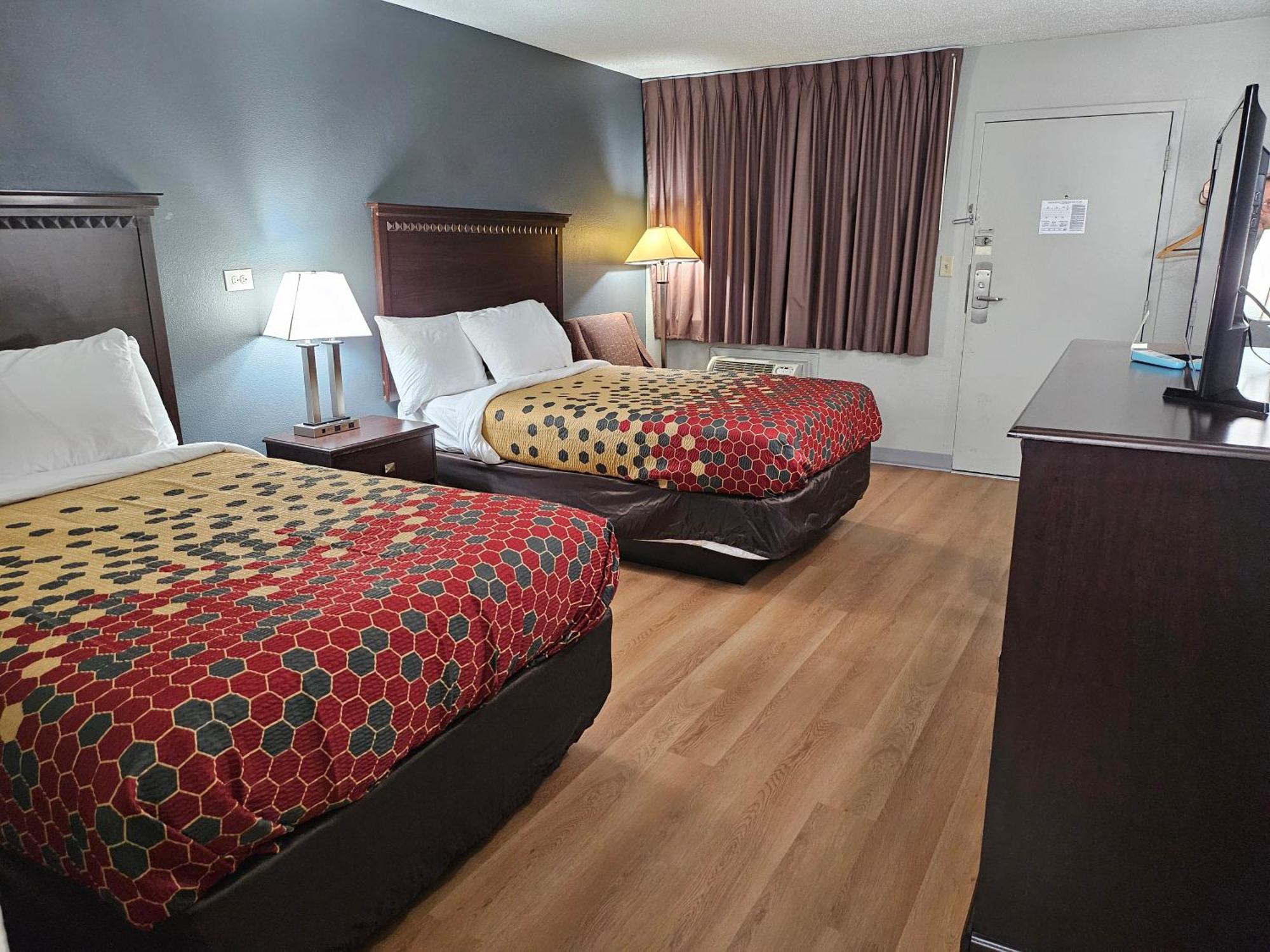 Econo Biltmore Lodge