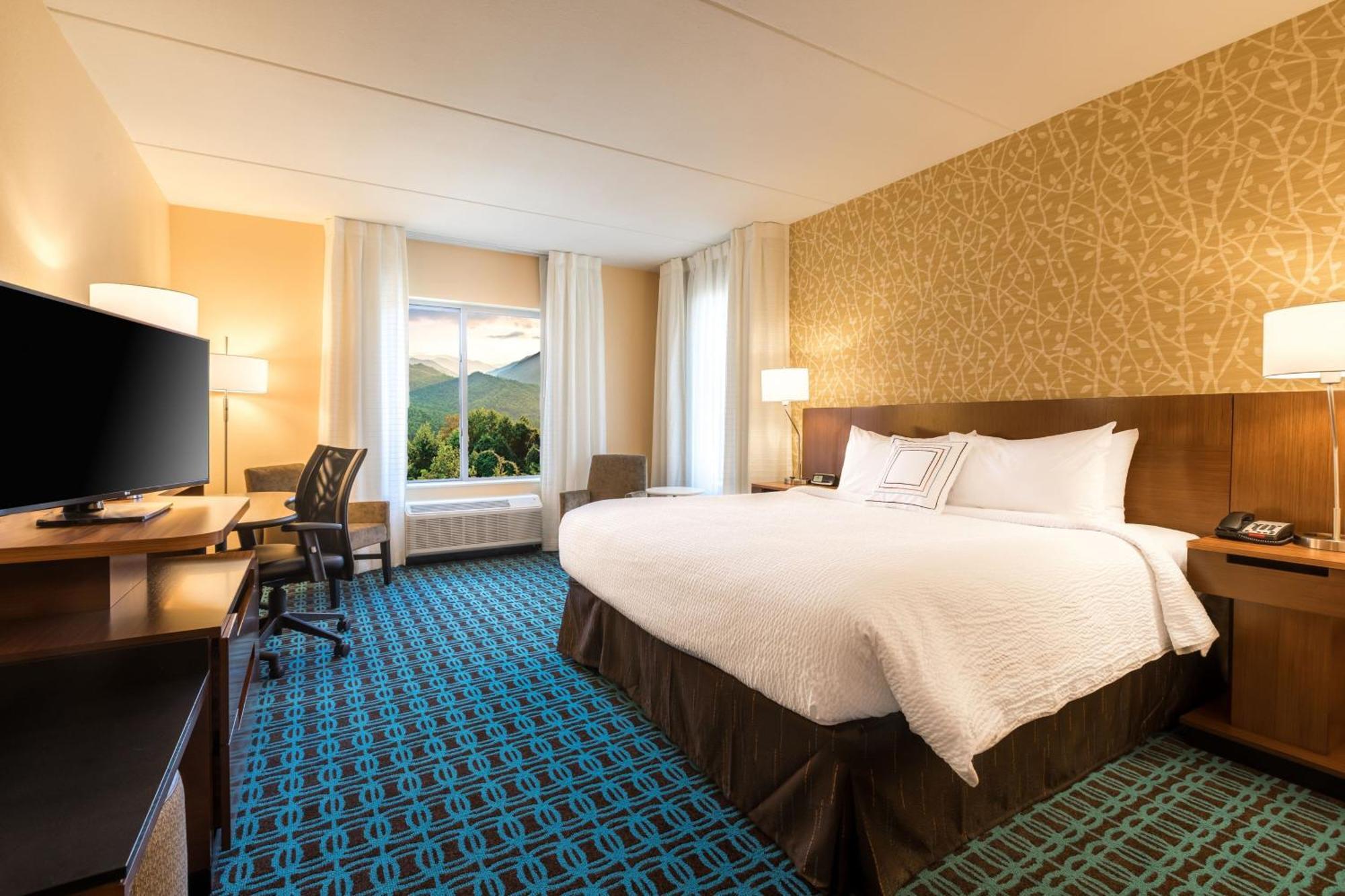 Fairfield & By Marriott Tunnel Road Hotel Asheville