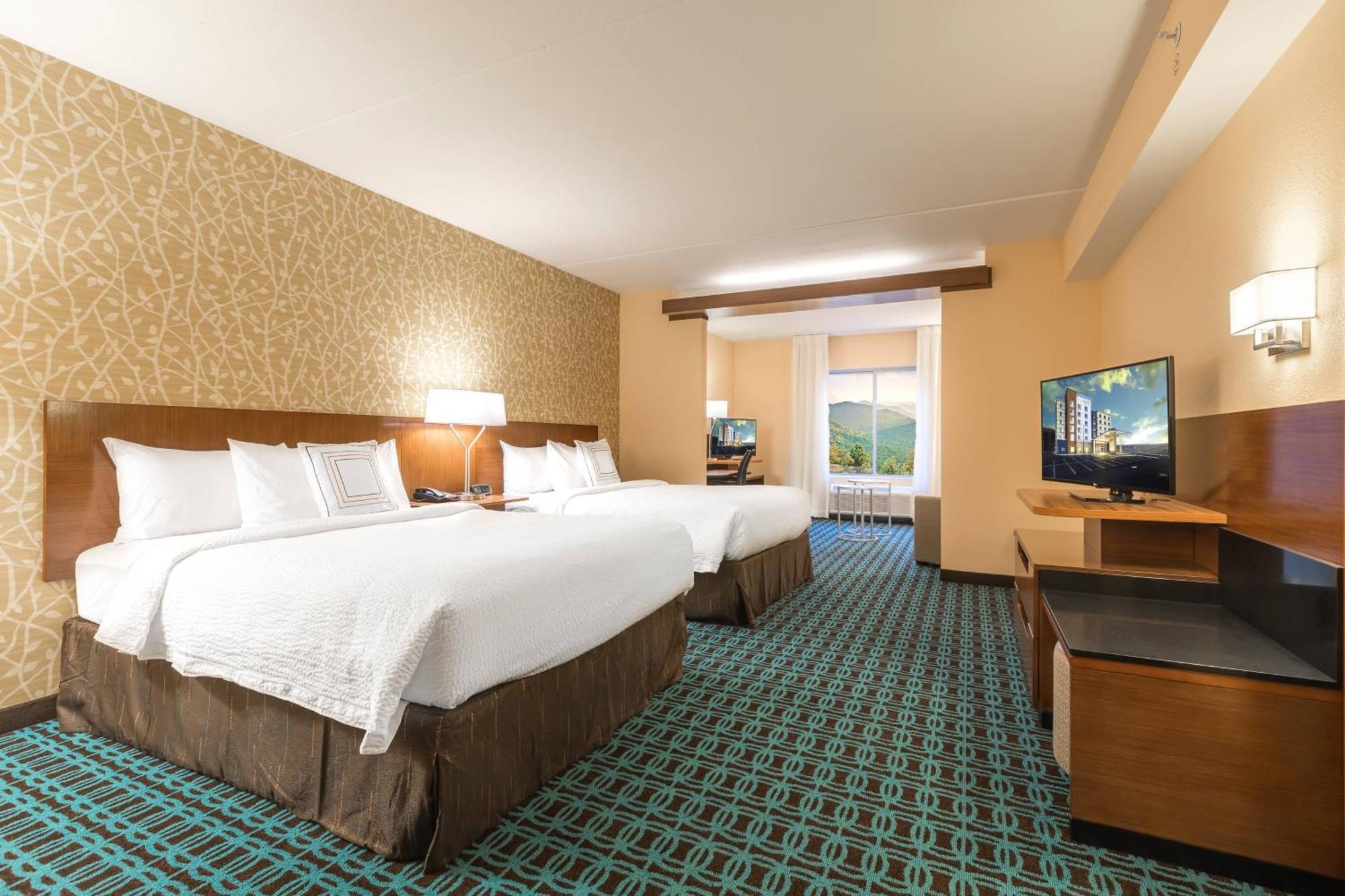 Hotel Fairfield & By Marriott Tunnel Road 3*