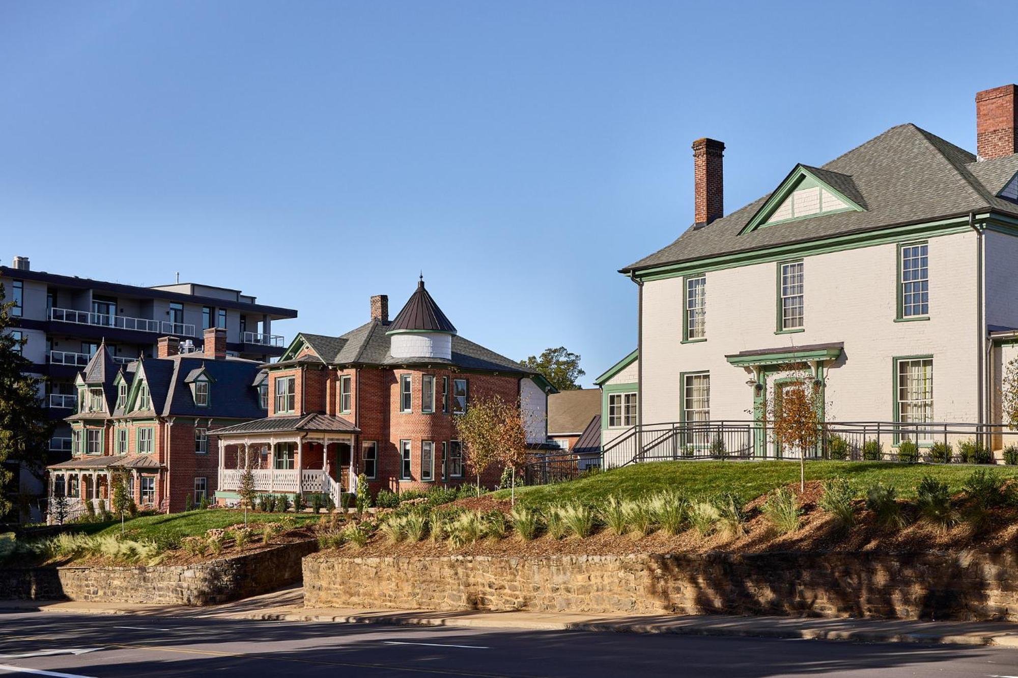 Zelda Dearest 4* Asheville