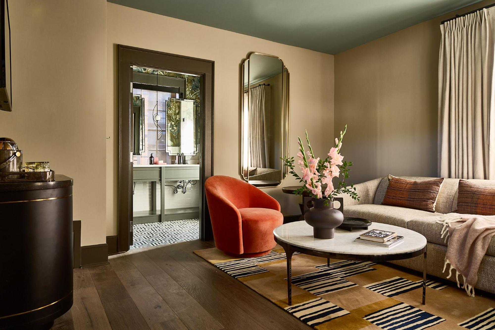Zelda Dearest Hotel 4*