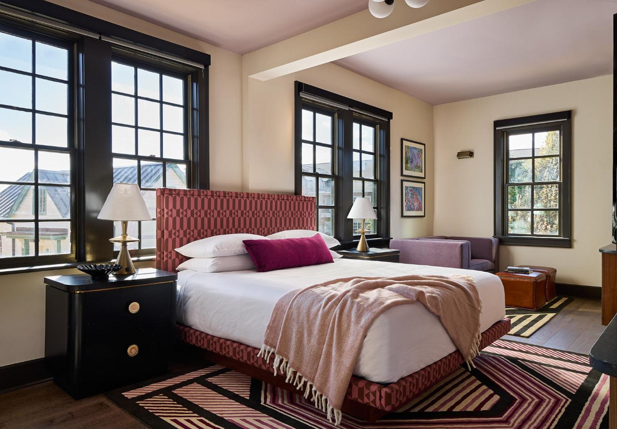 Zelda Dearest 4* Asheville