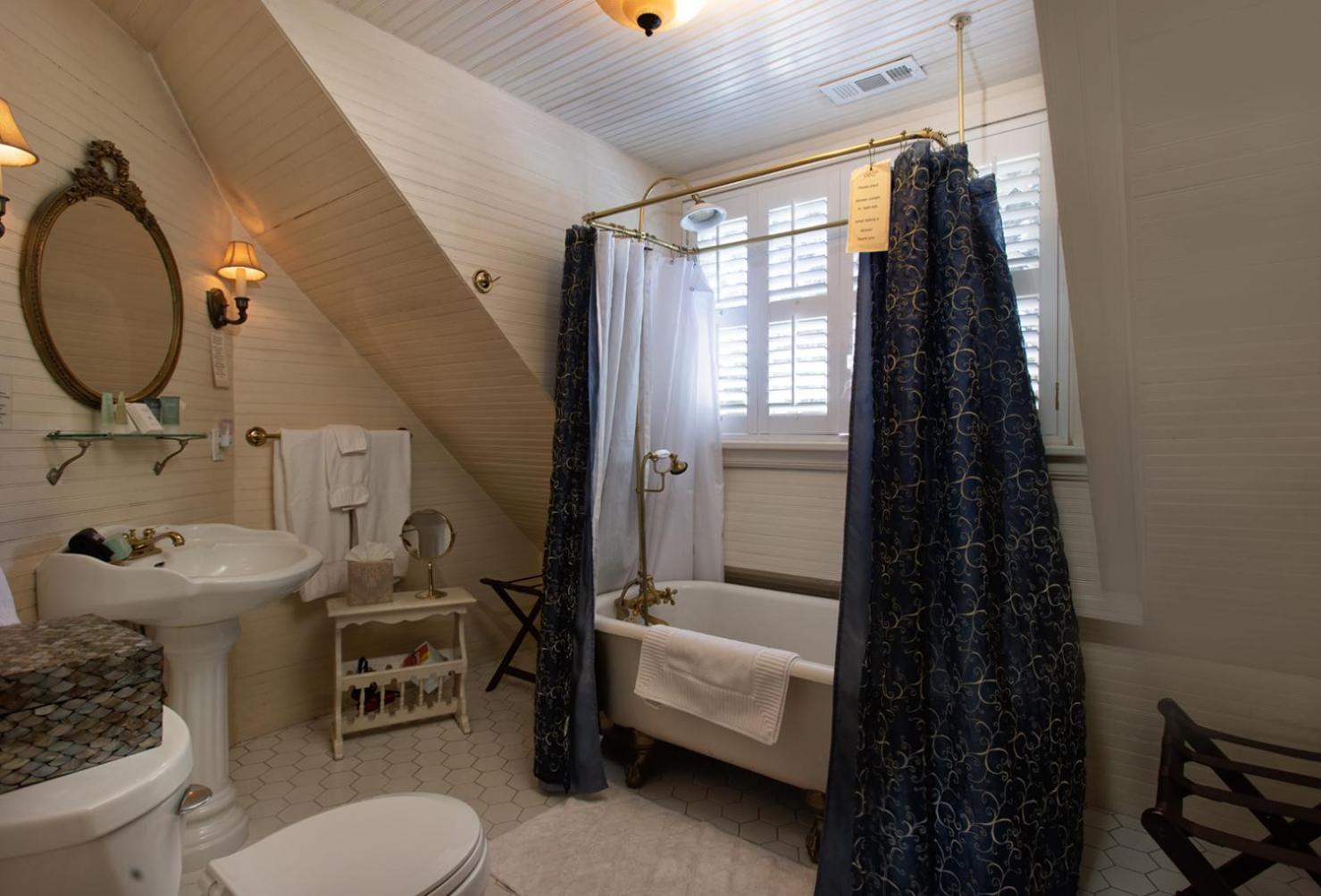 Bed & Breakfast Black Walnut B&B Inn 4*