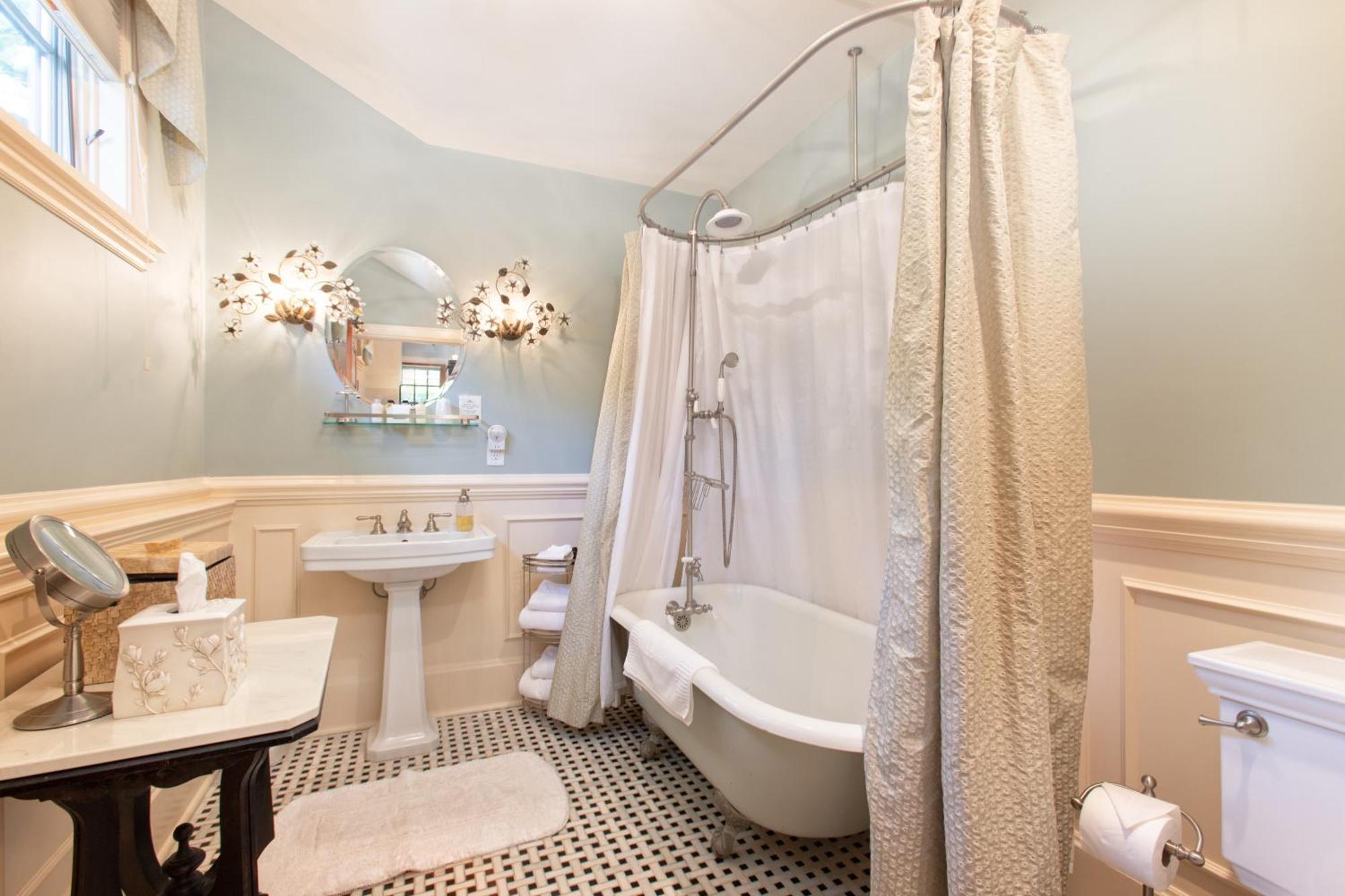 Black Walnut B&B Inn Bed & Breakfast Asheville