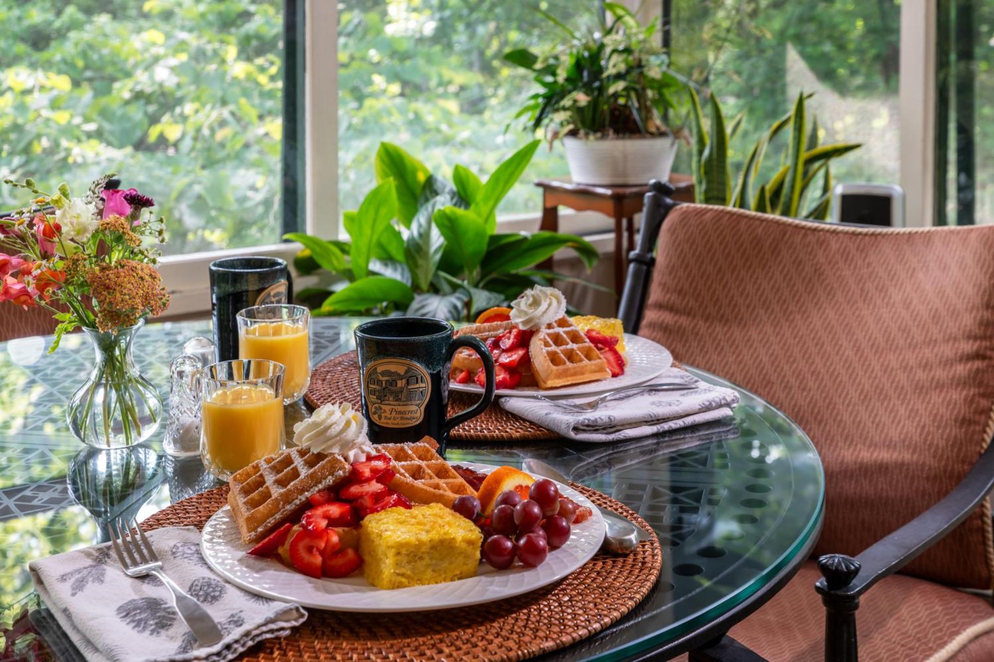 Pinecrest Bed & Breakfast