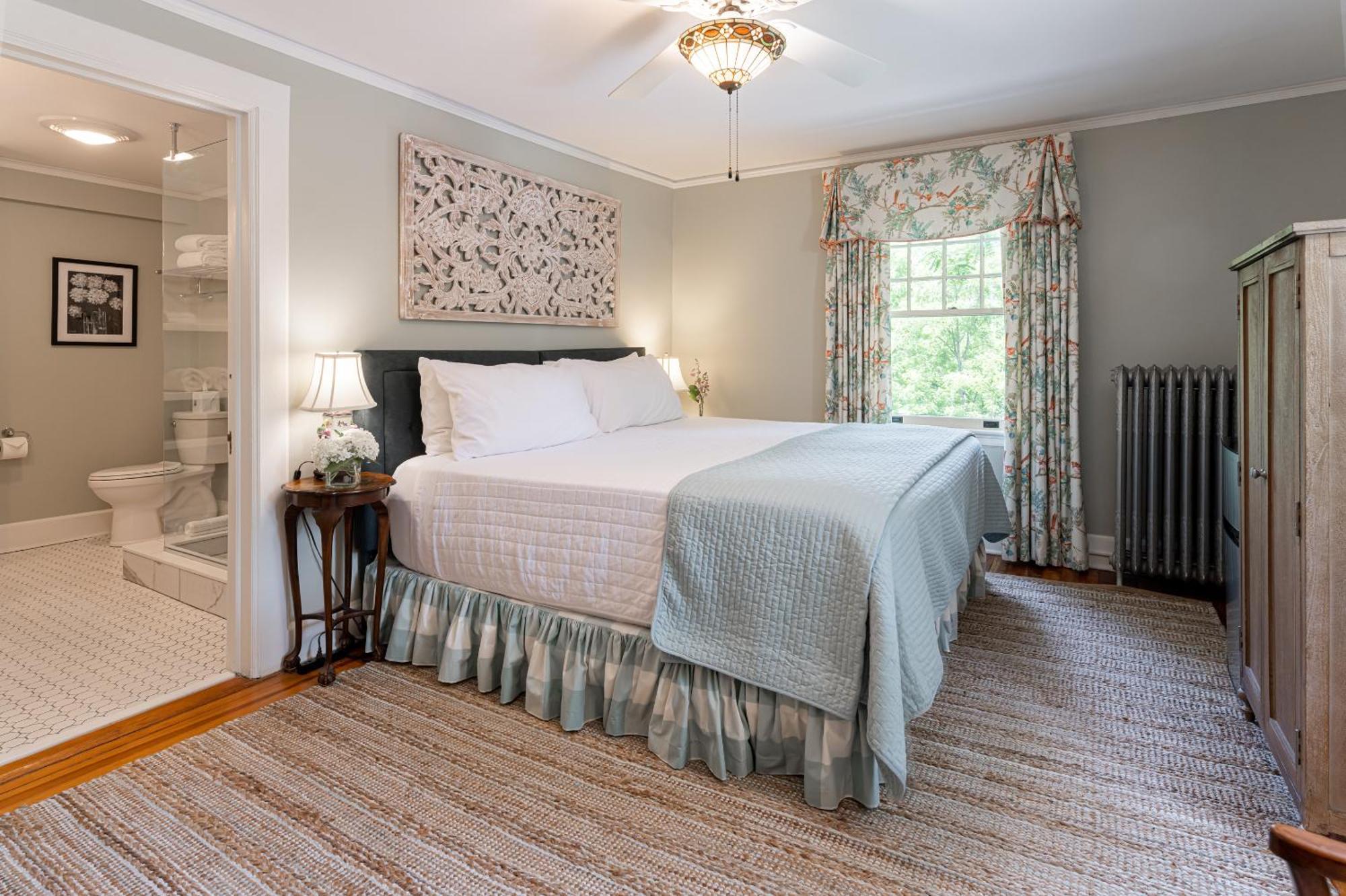 Pinecrest Bed & Breakfast Asheville