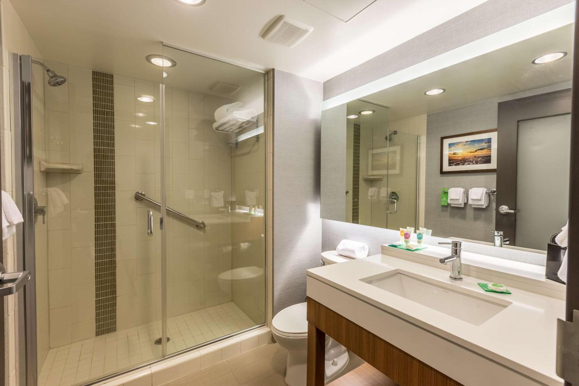 Doubletree By Hilton Downtown Hotel 4*