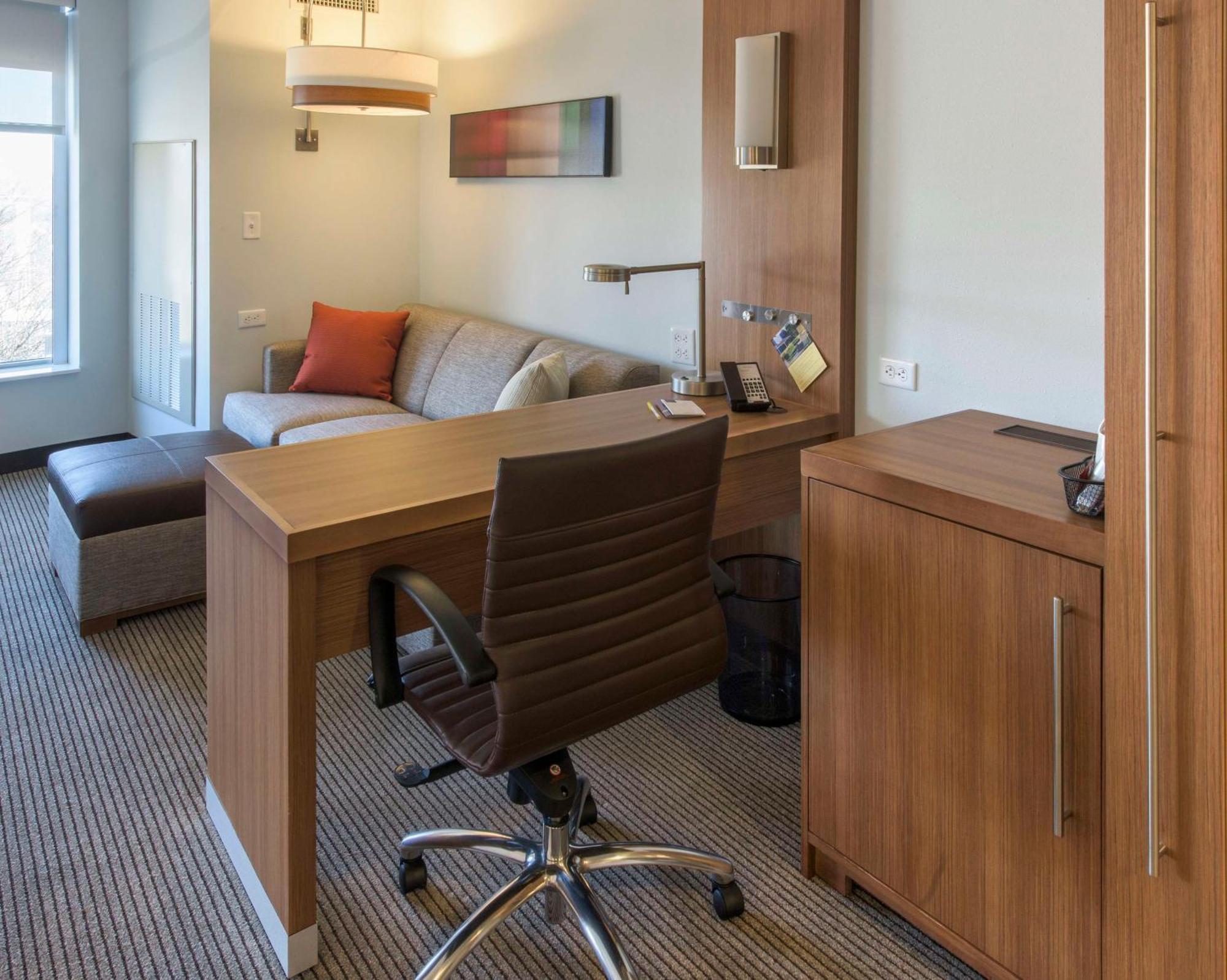 Doubletree By Hilton Downtown 4*