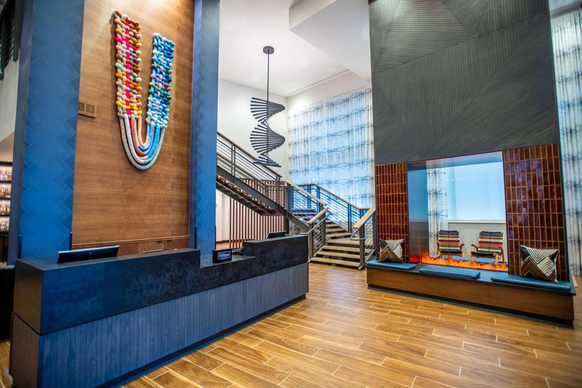 Doubletree By Hilton Downtown 4*