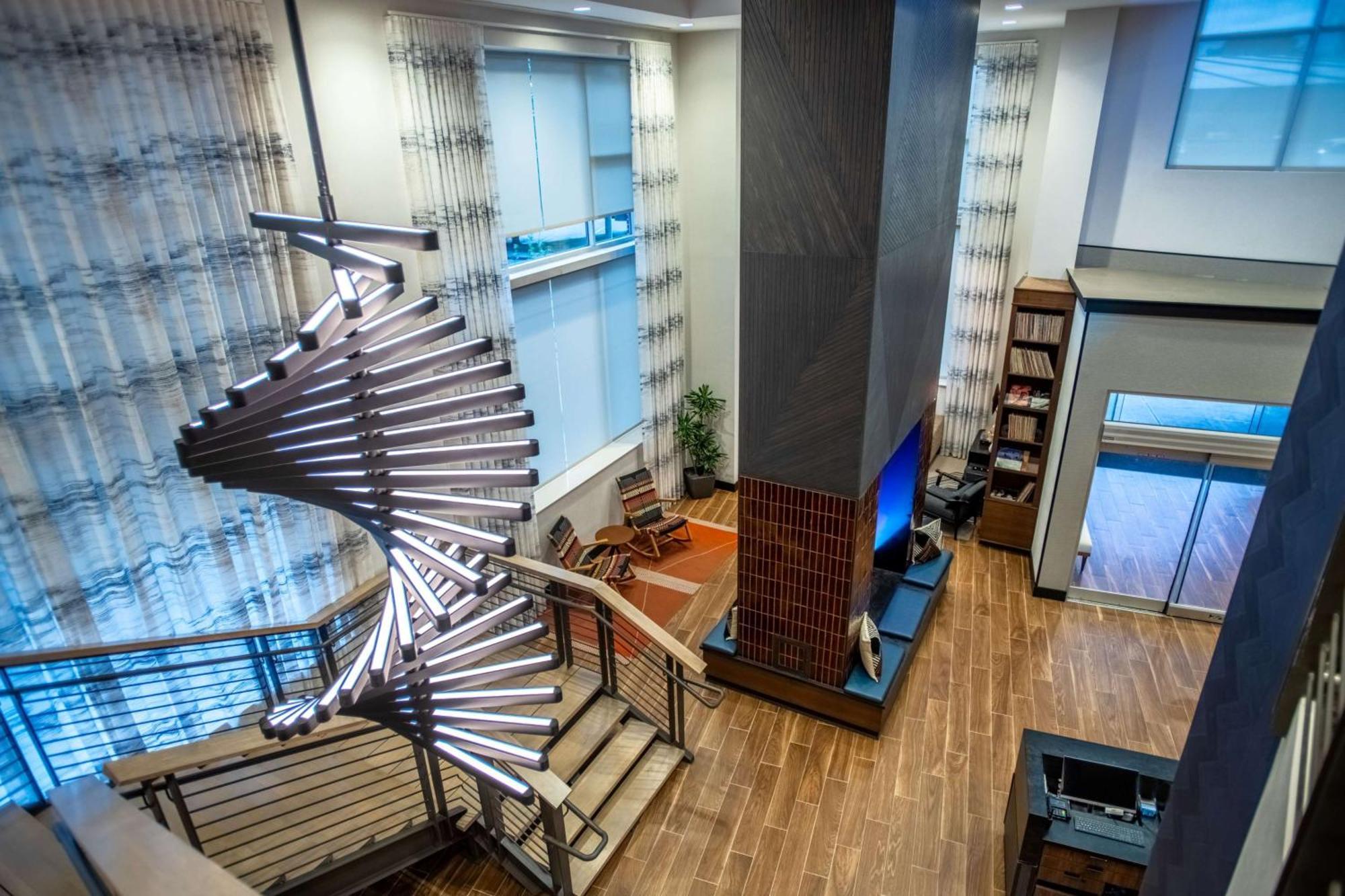 Hotel Doubletree By Hilton Downtown 4*
