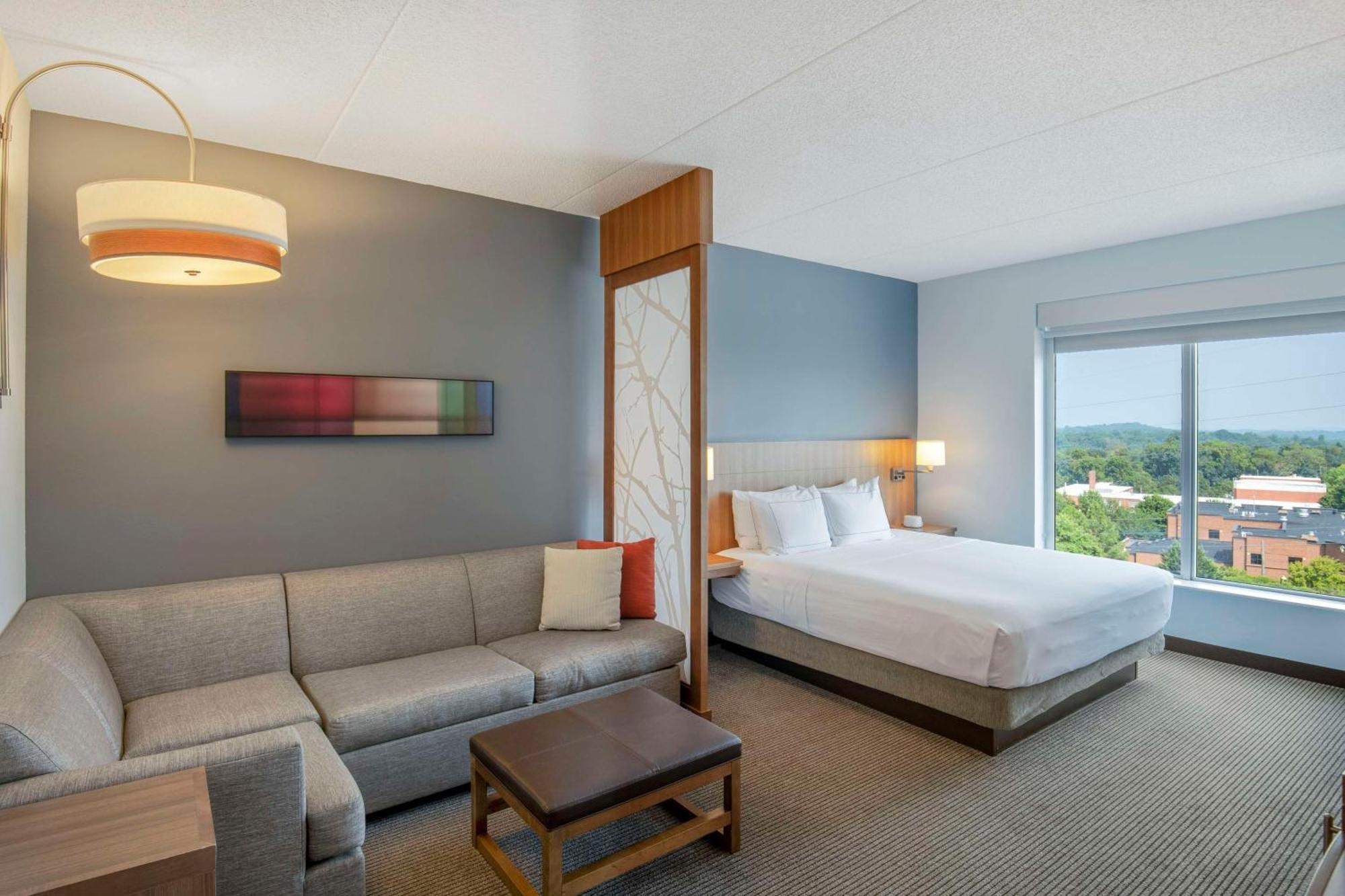 Doubletree By Hilton Downtown 4*
