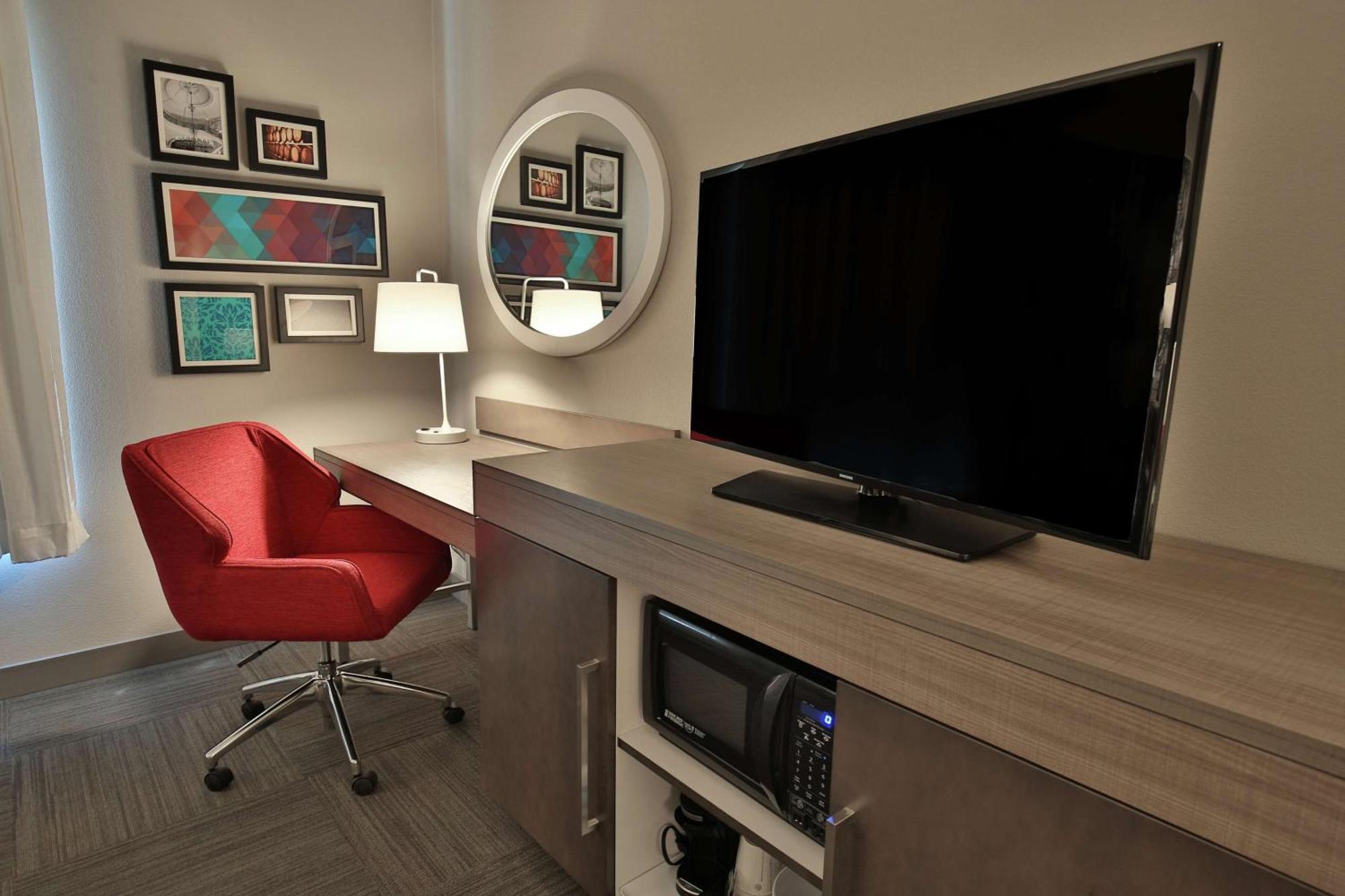 Hotel Hampton & Biltmore Area