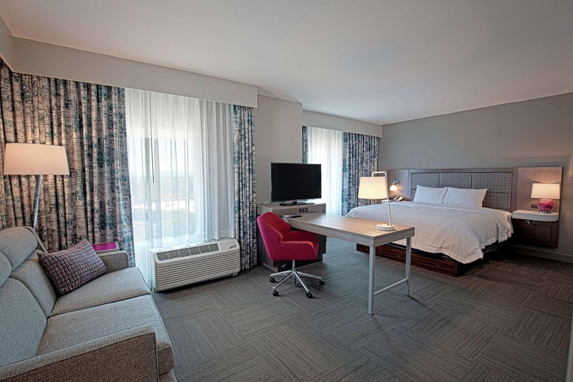 Hampton & Biltmore Area Hotel
