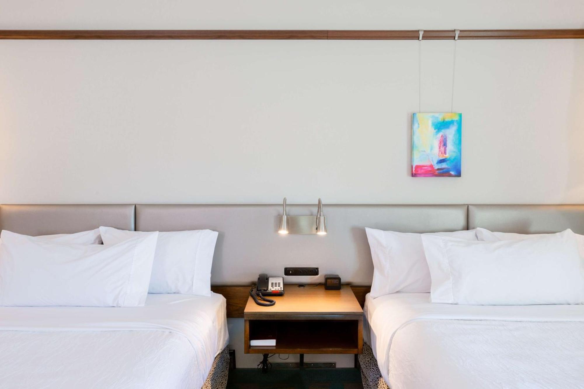 Hilton Garden Downtown 3*