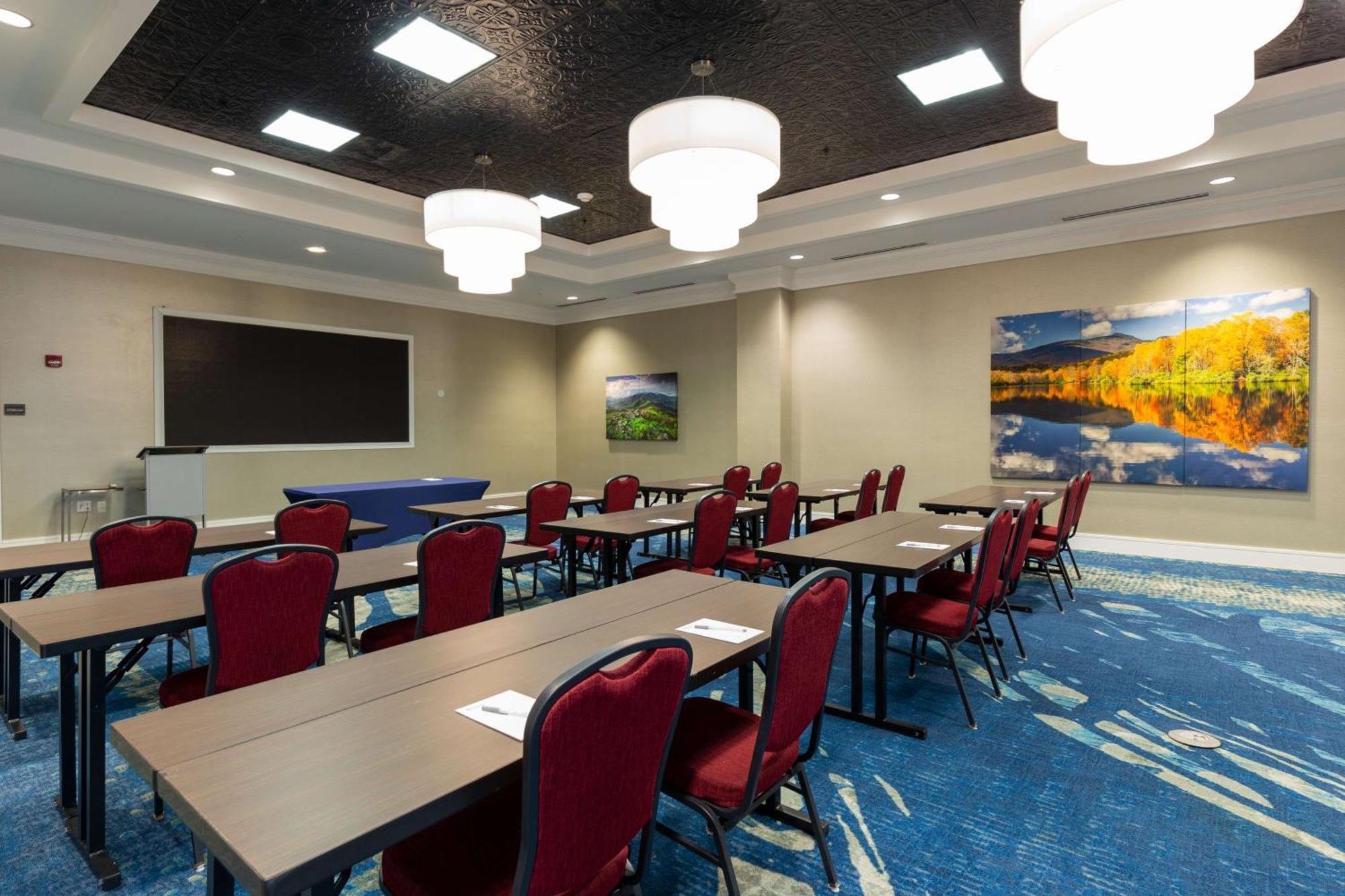Hilton Garden Downtown Hotel