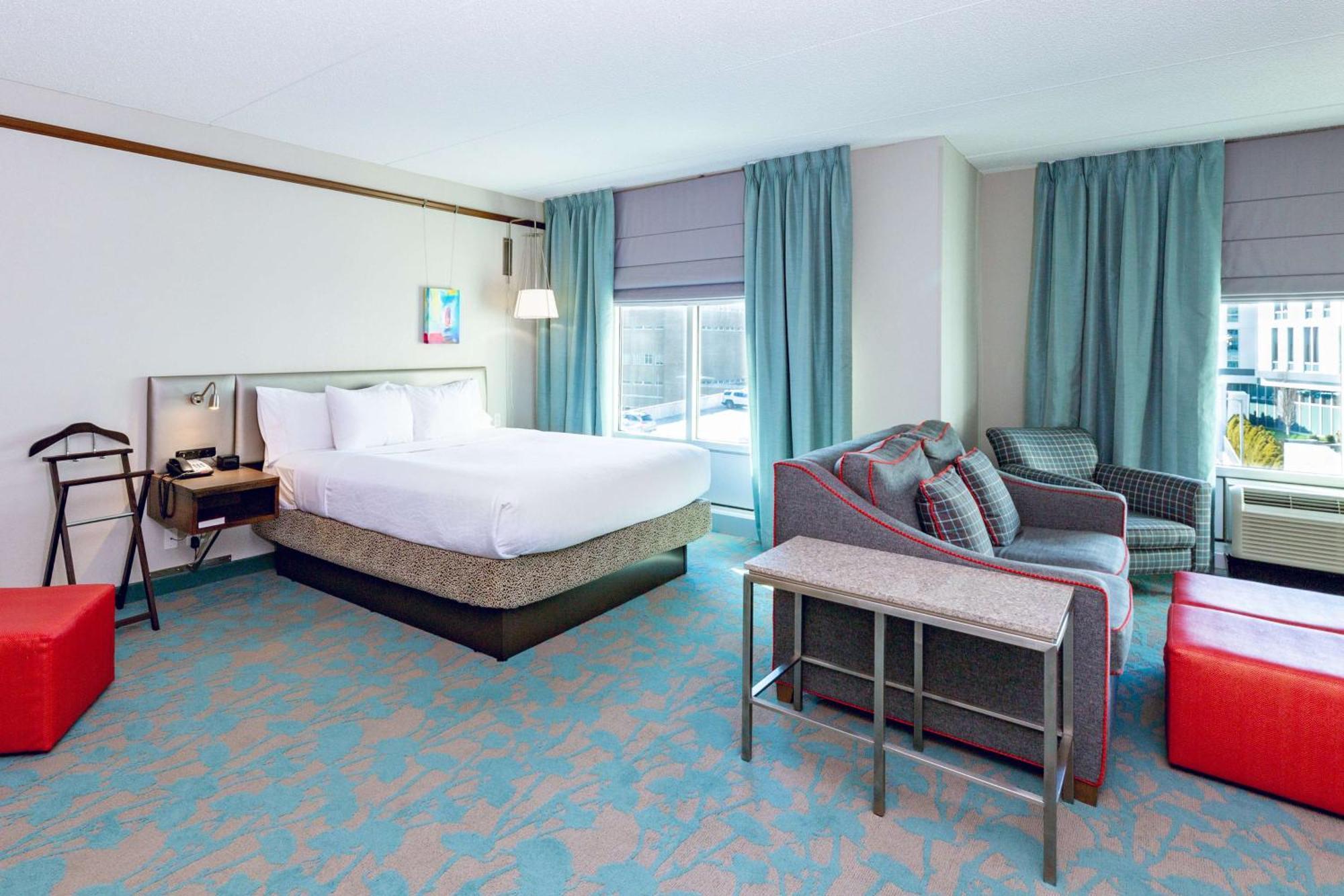 Hilton Garden Downtown 3*