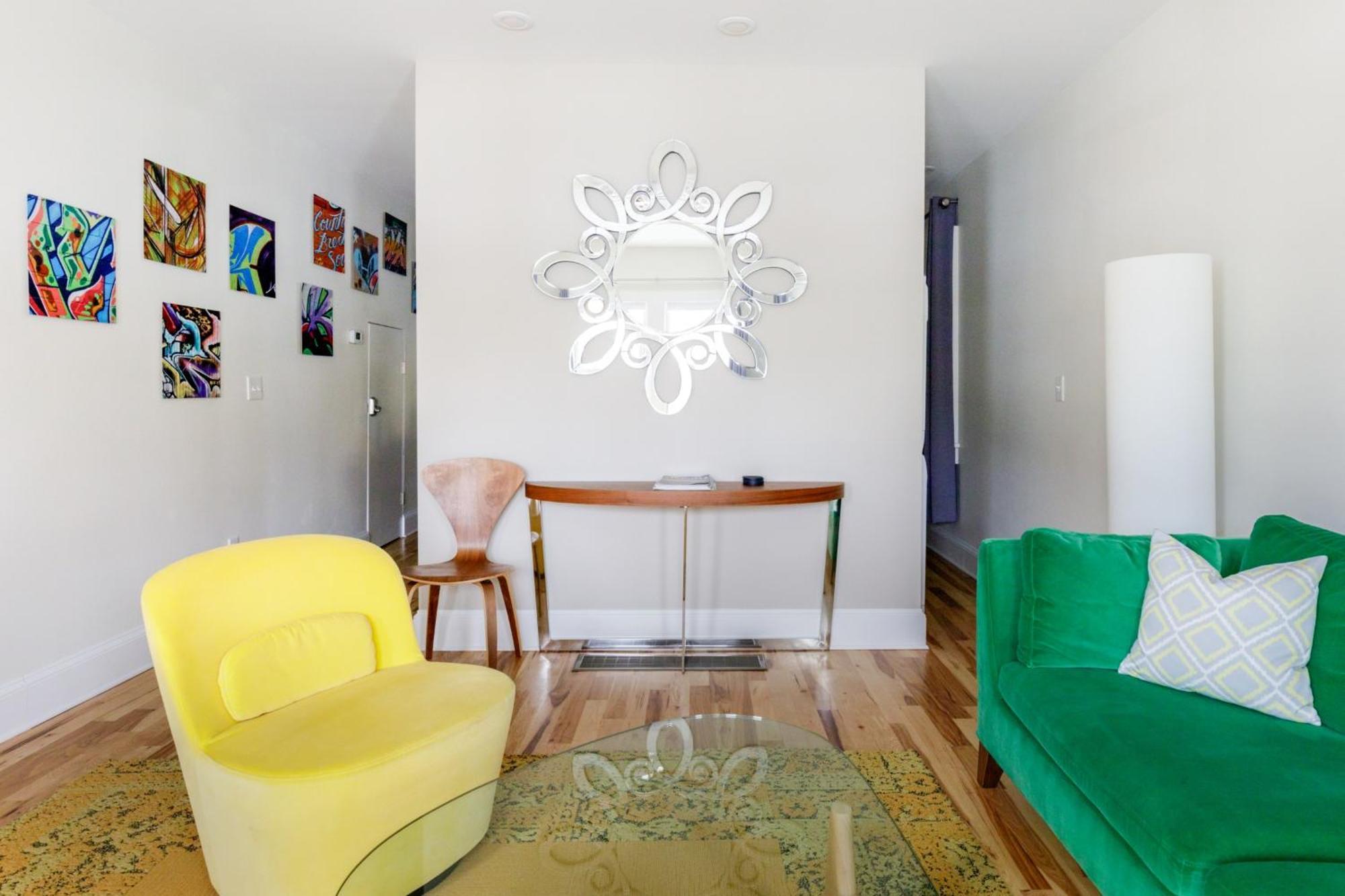 Dog-friendly Downton Annie #2 Apartment *