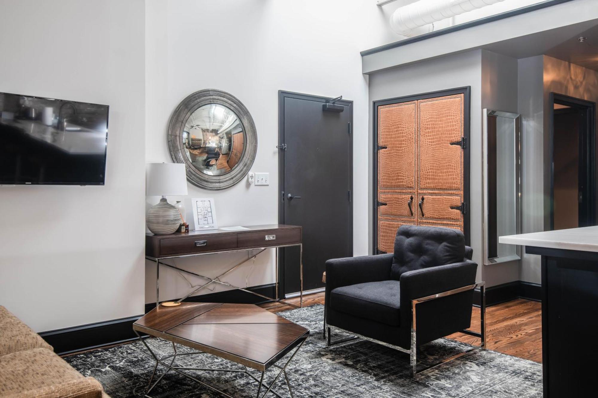 80 Lex 204 Industrial Chic Apartment Asheville