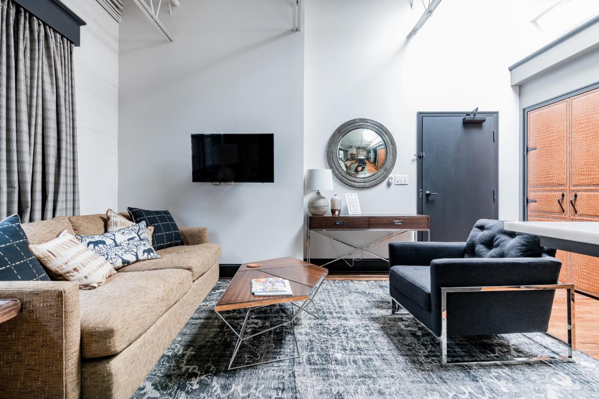 80 Lex 204 Industrial Chic Asheville