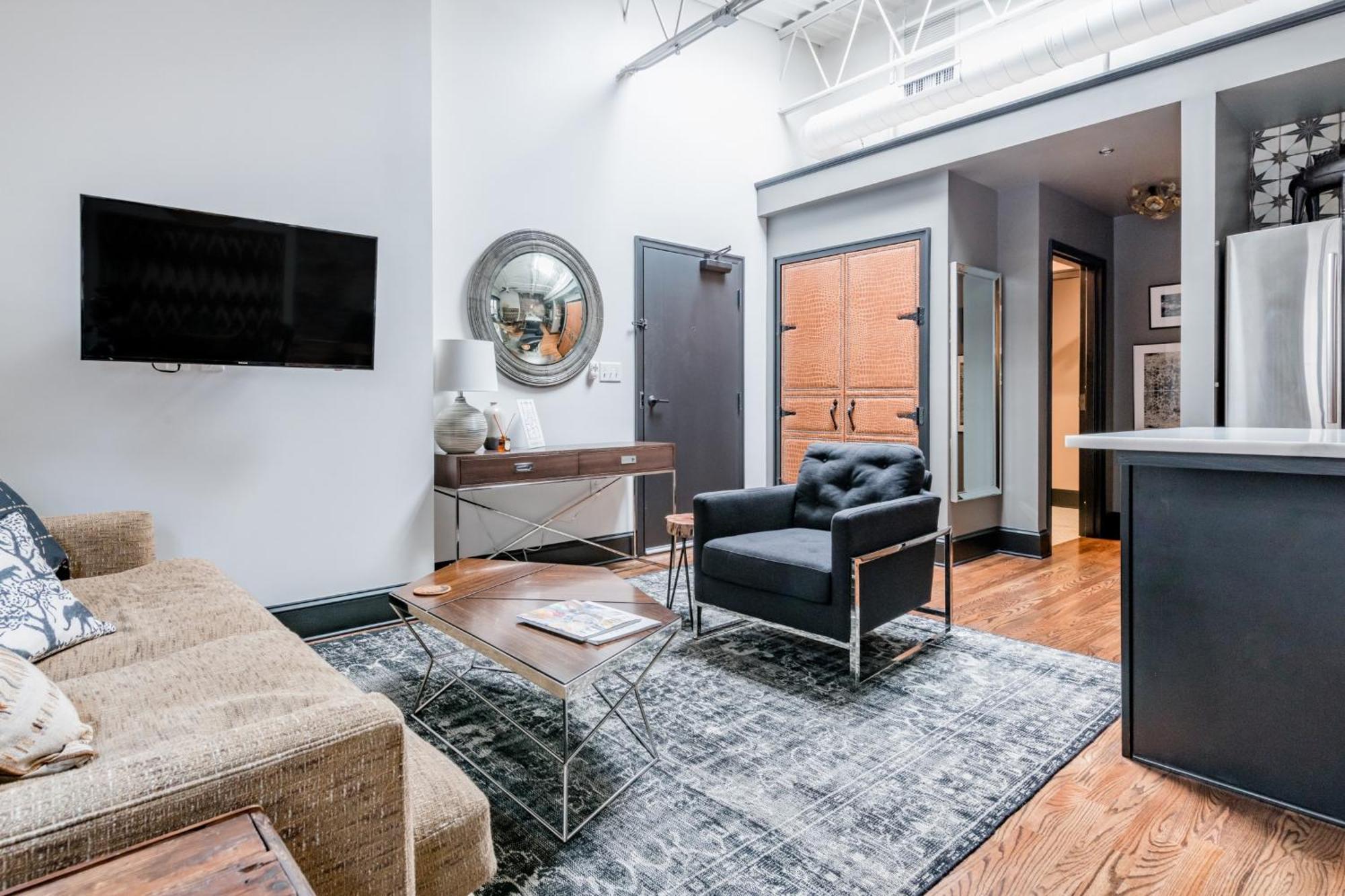 80 Lex 204 Industrial Chic Asheville