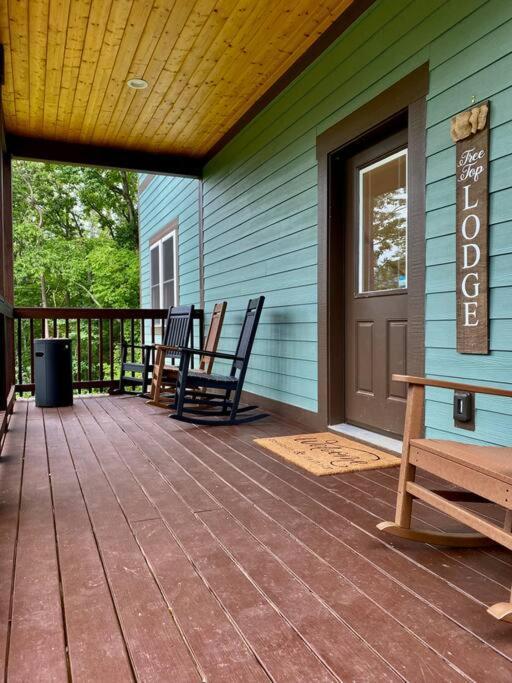 Mountain Views, Hottub, Minutes To Downtown! Holiday home *
