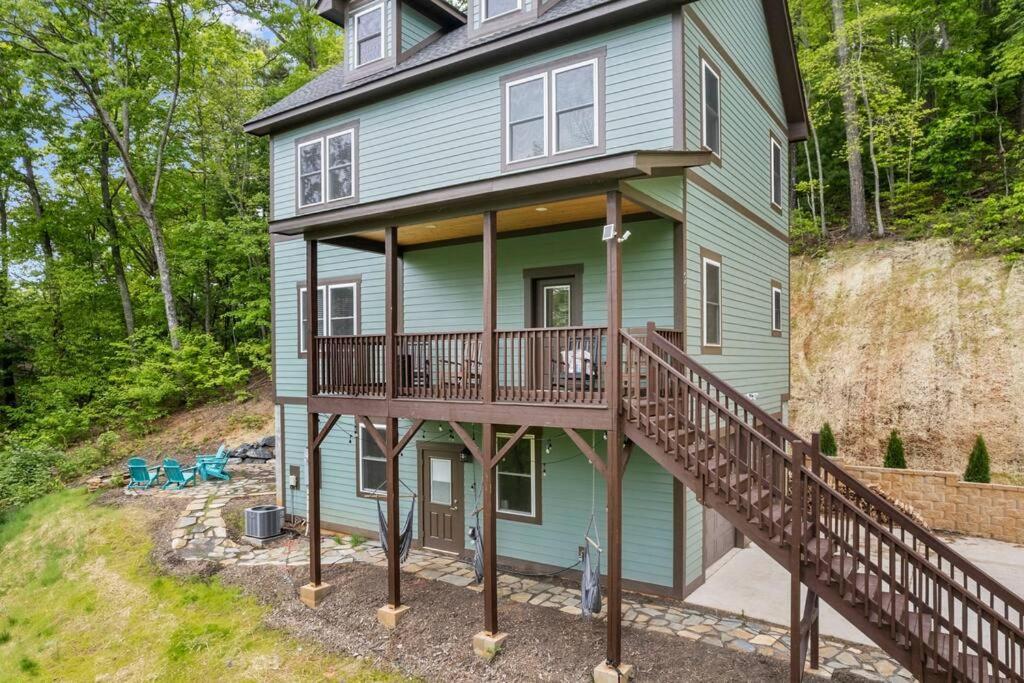 Mountain Views, Hottub, Minutes To Downtown!