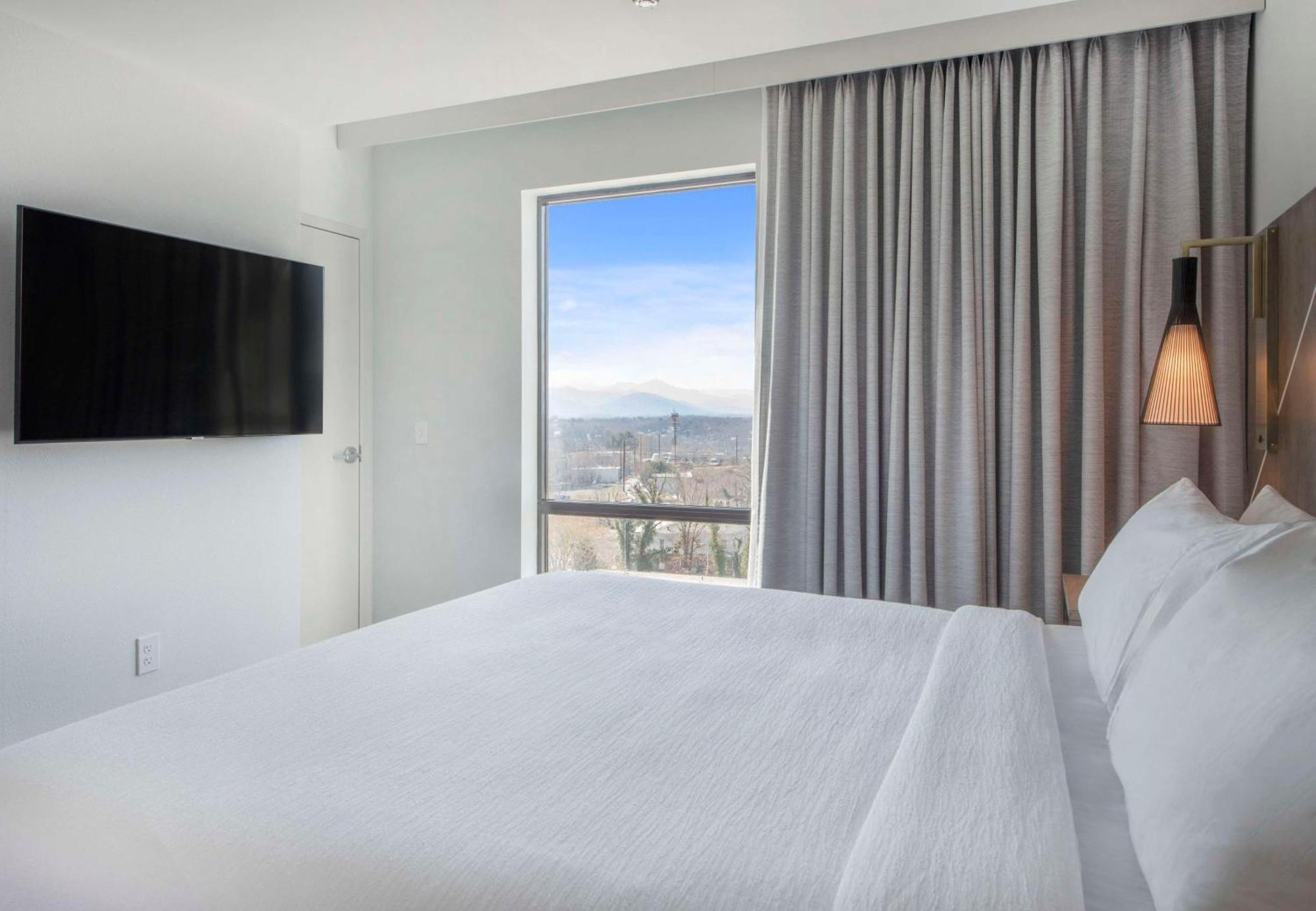Embassy By Hilton Downtown Hotel 4*