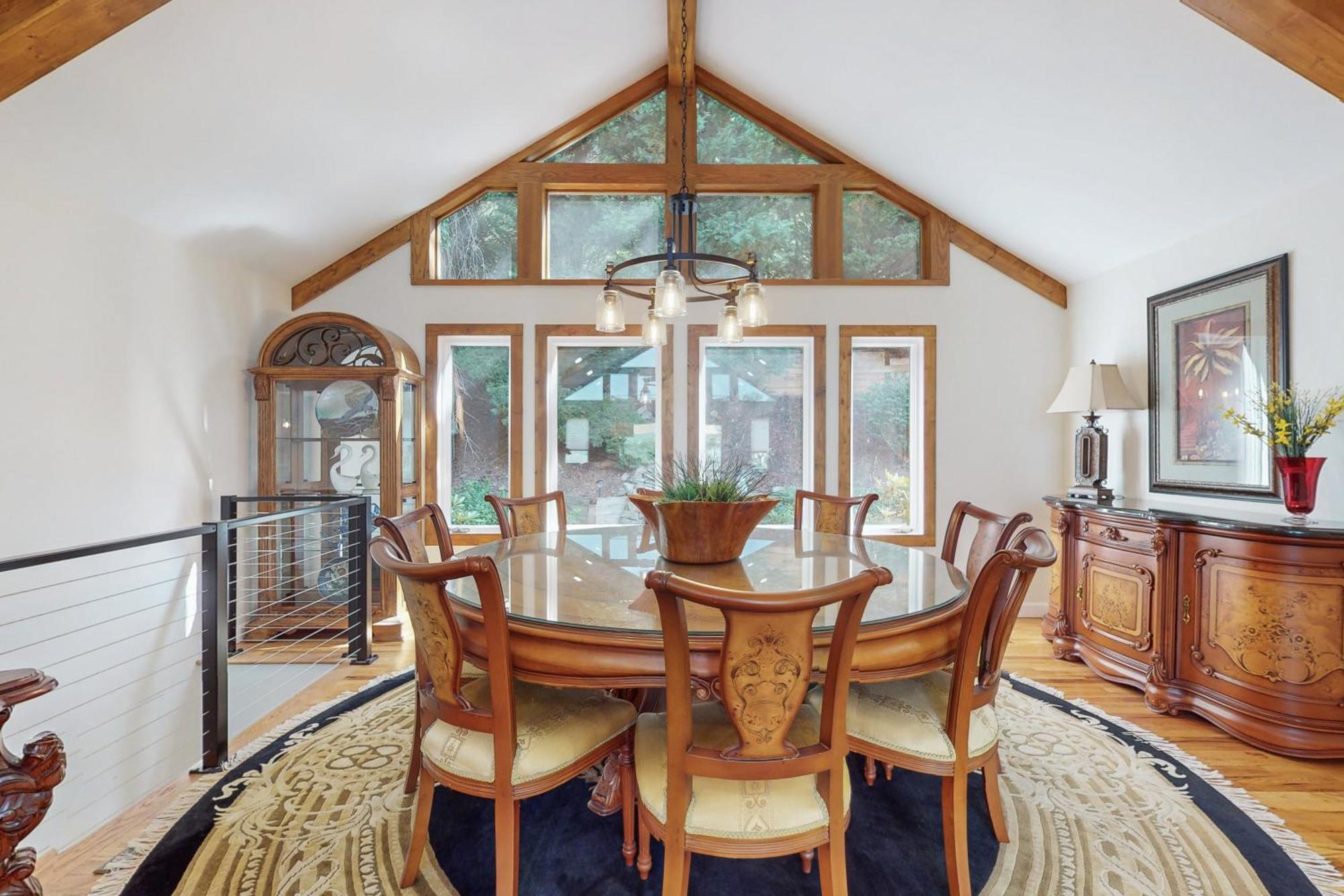 Cedarwood Getaway * Asheville